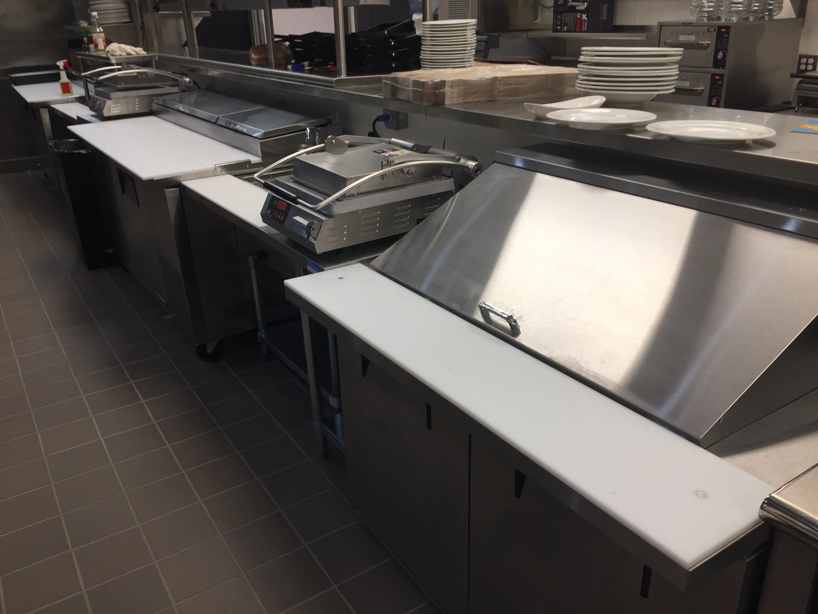 LA Bistro commercial kitchen prep table