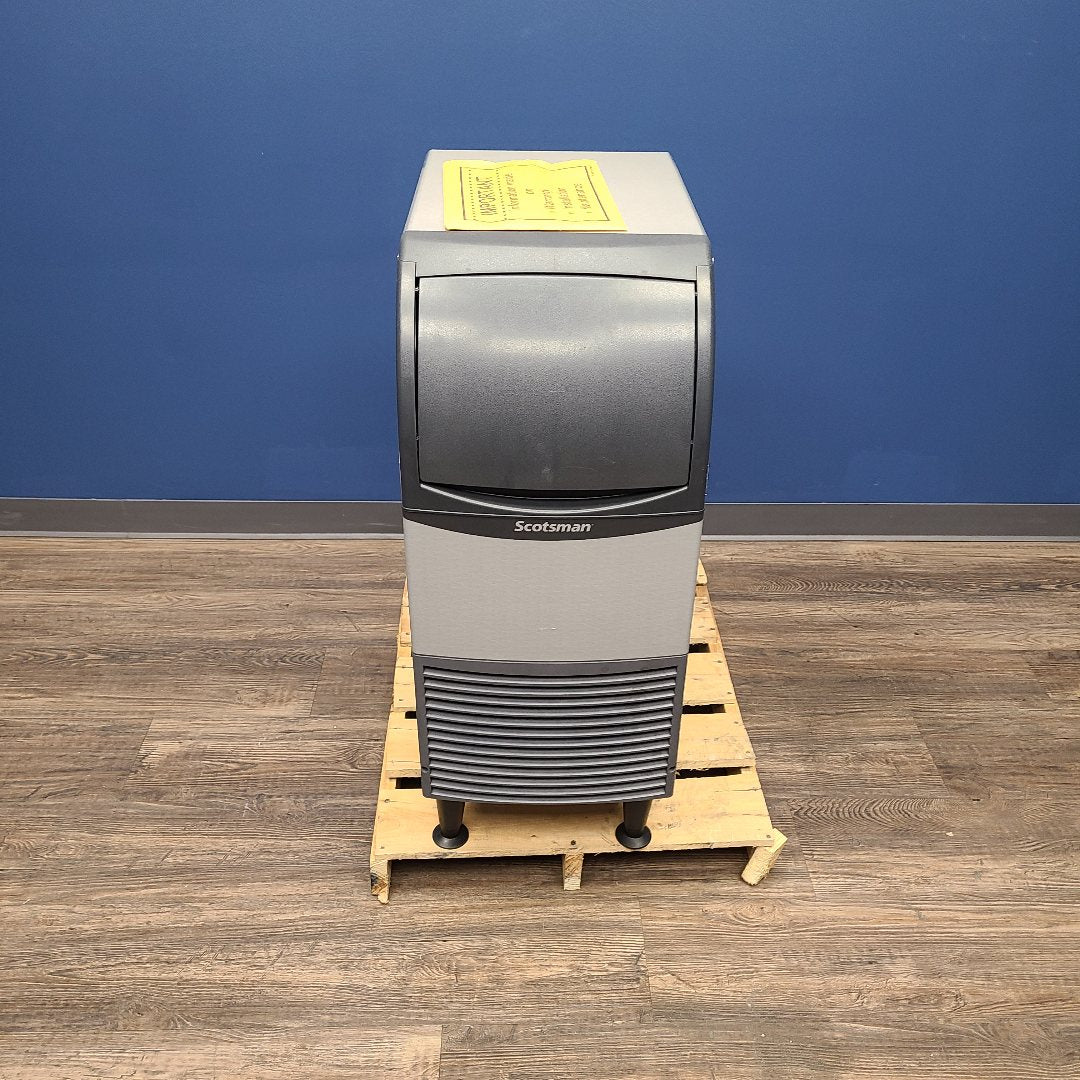 Scotsman CU0415MA-1 60 lb. Undercounter Ice Maker with Bin (Demo 1951)