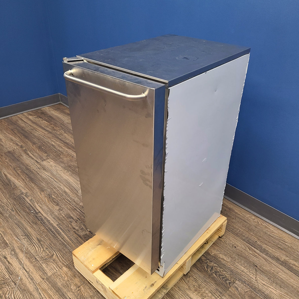 Scotsman CU50PAX-1A Undercounter Ice Maker (Demo) No. 1081293