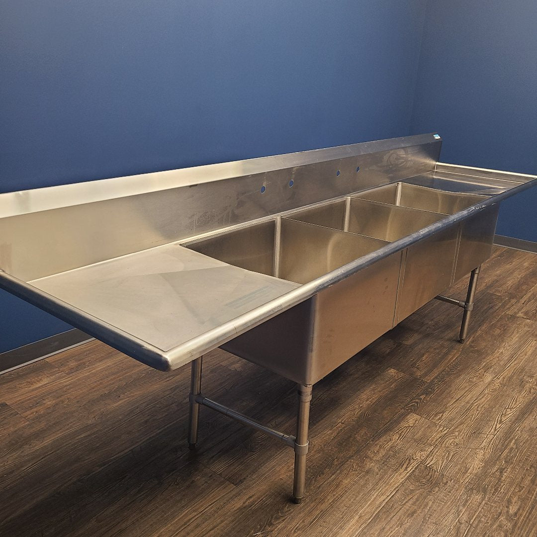 BK Resources BKS6-3-24-14-24TS Compartment Sink (Floor Model) No. 1066760