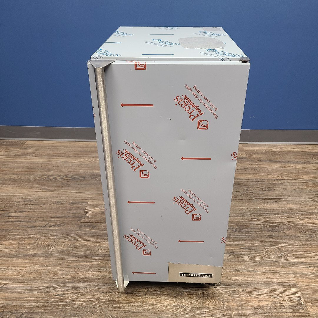 Floor Model Hoshizaki AM-50BAJ Undercounter Ice Maker No. 1032894