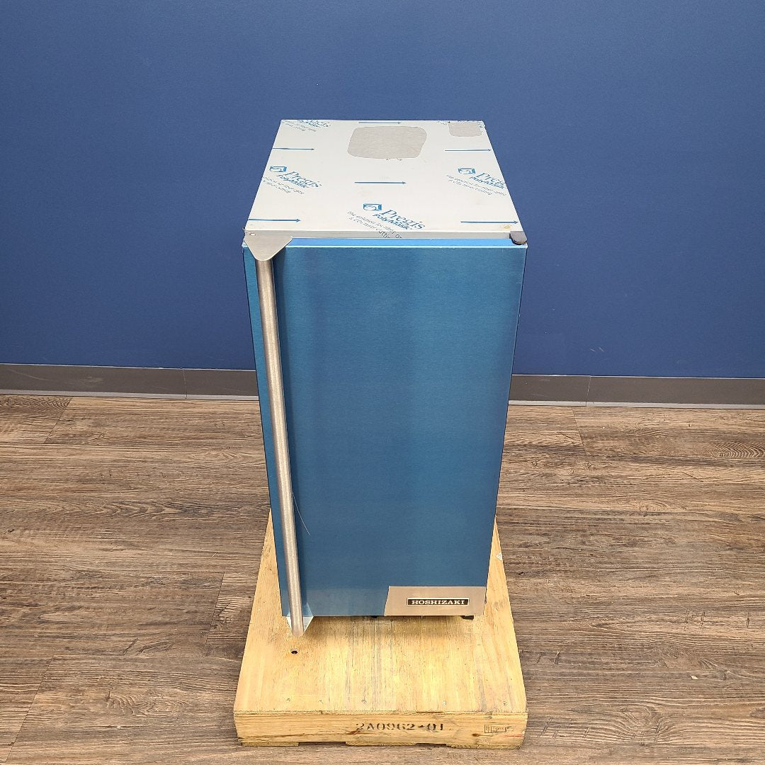 Floor Model Hoshizaki AM-50BAJ Undercounter Ice Maker No. 1032895