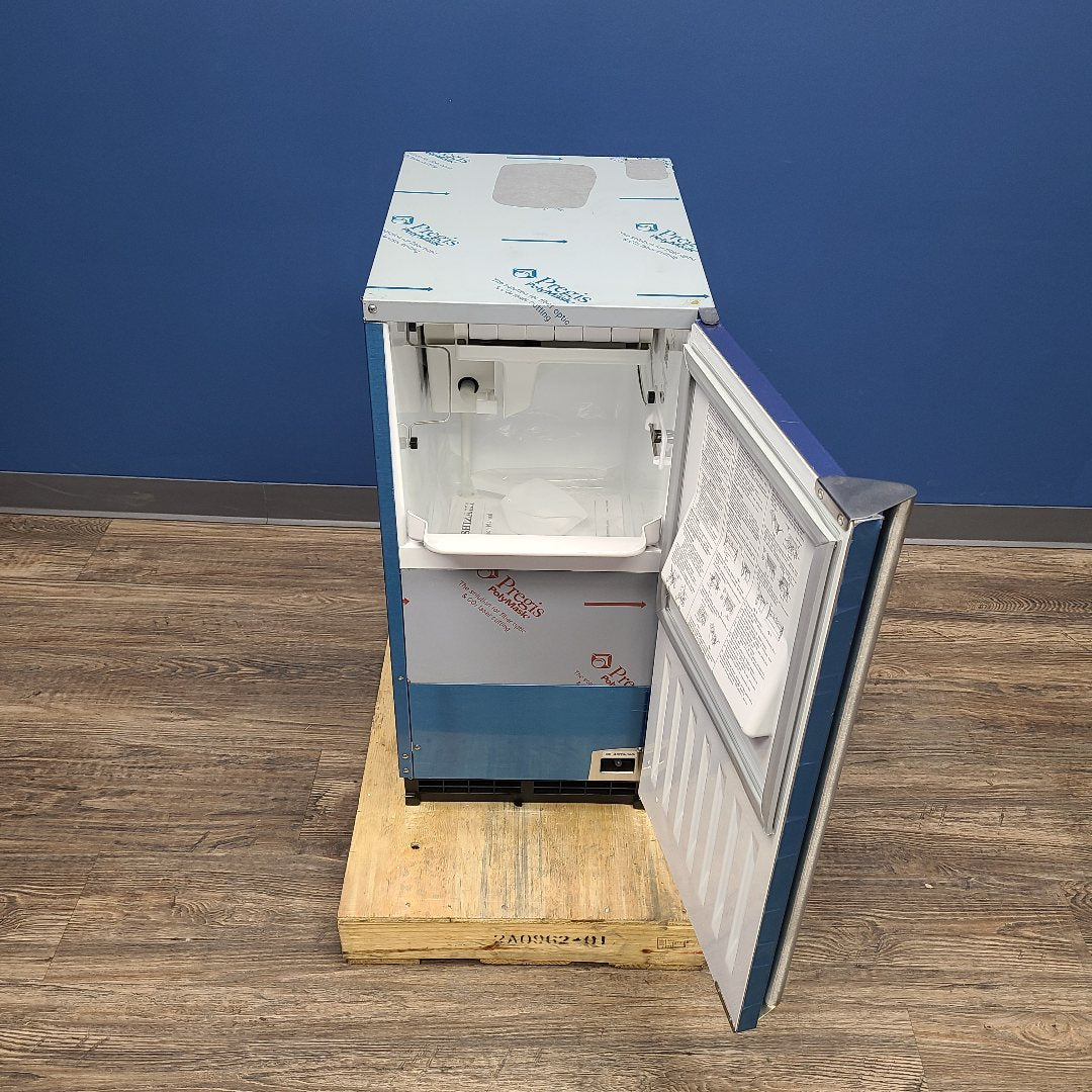 Floor Model Hoshizaki AM-50BAJ Undercounter Ice Maker No. 1032895