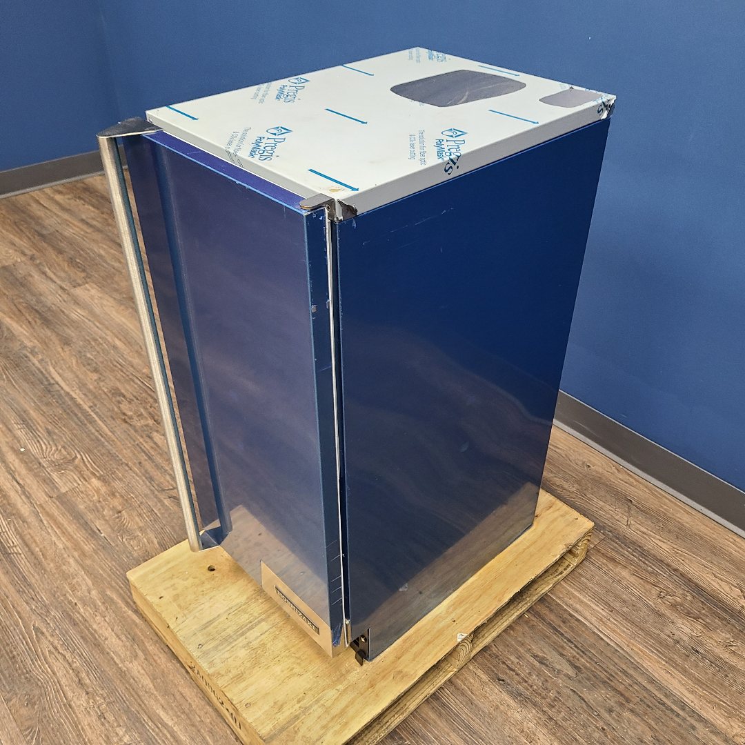 Floor Model Hoshizaki AM-50BAJ Undercounter Ice Maker No. 1032895
