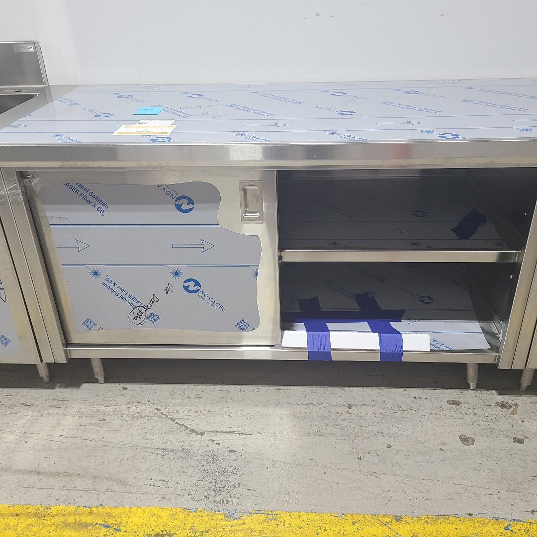 R&D Fabricating, LLC Work Table Work Table (Floor Model) No. 1071697