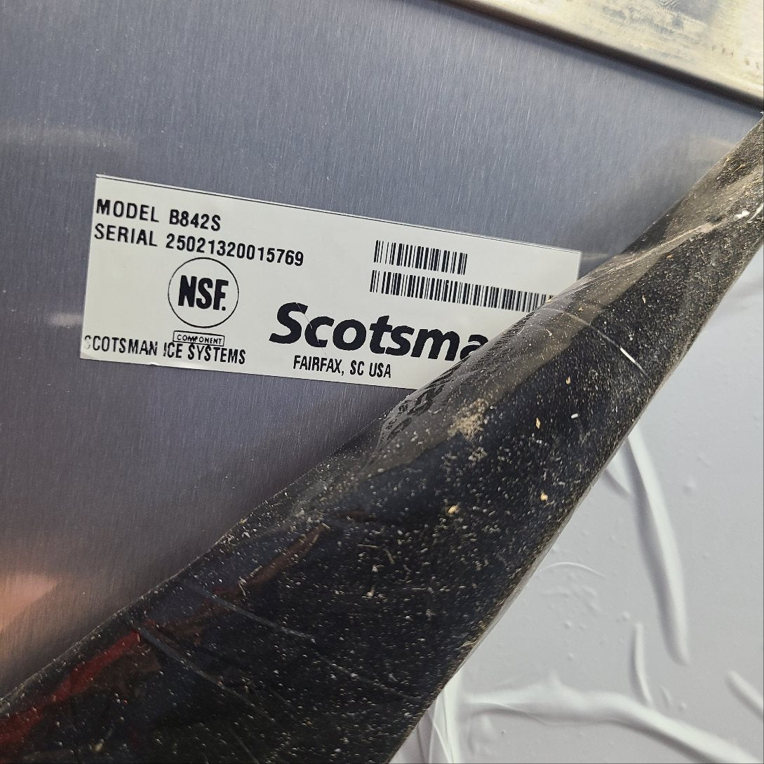 Floor Model Scotsman B842S Ice Bin No. 1032482