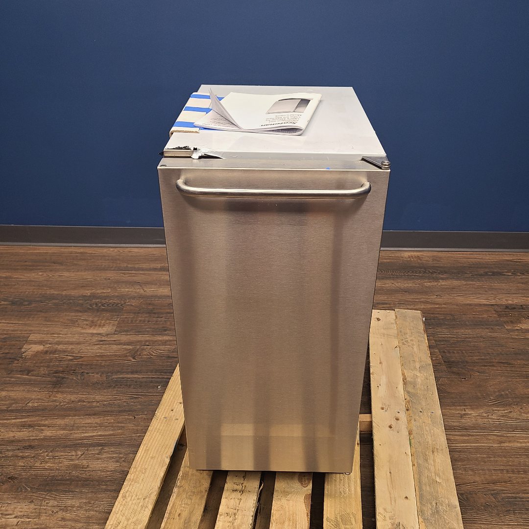 Floor Model Scotsman CU50PAX-1 Undercounter Ice Maker No. 1061489