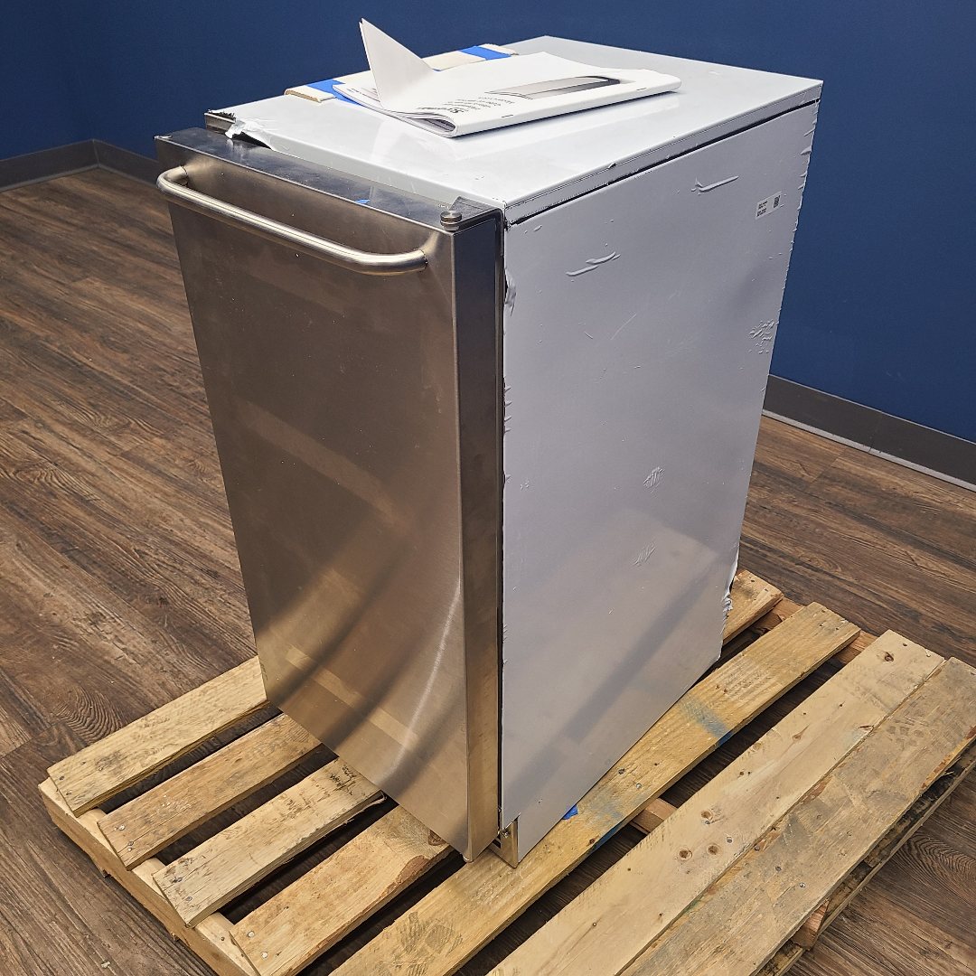Floor Model Scotsman CU50PAX-1 Undercounter Ice Maker No. 1061489