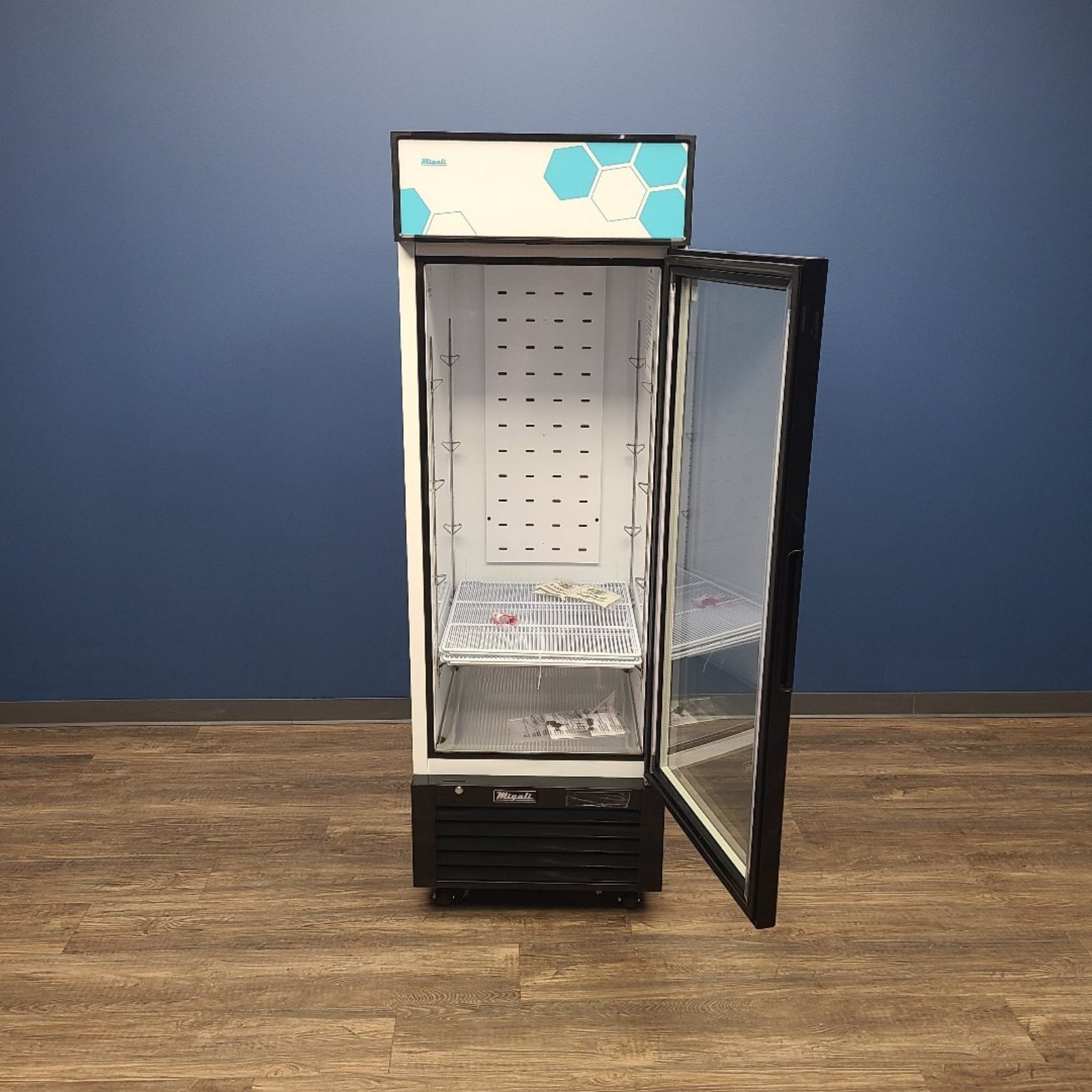 Scratch & Dent Migali Industries C-23RM-HC Merchandiser Refrigerator No. 1056281