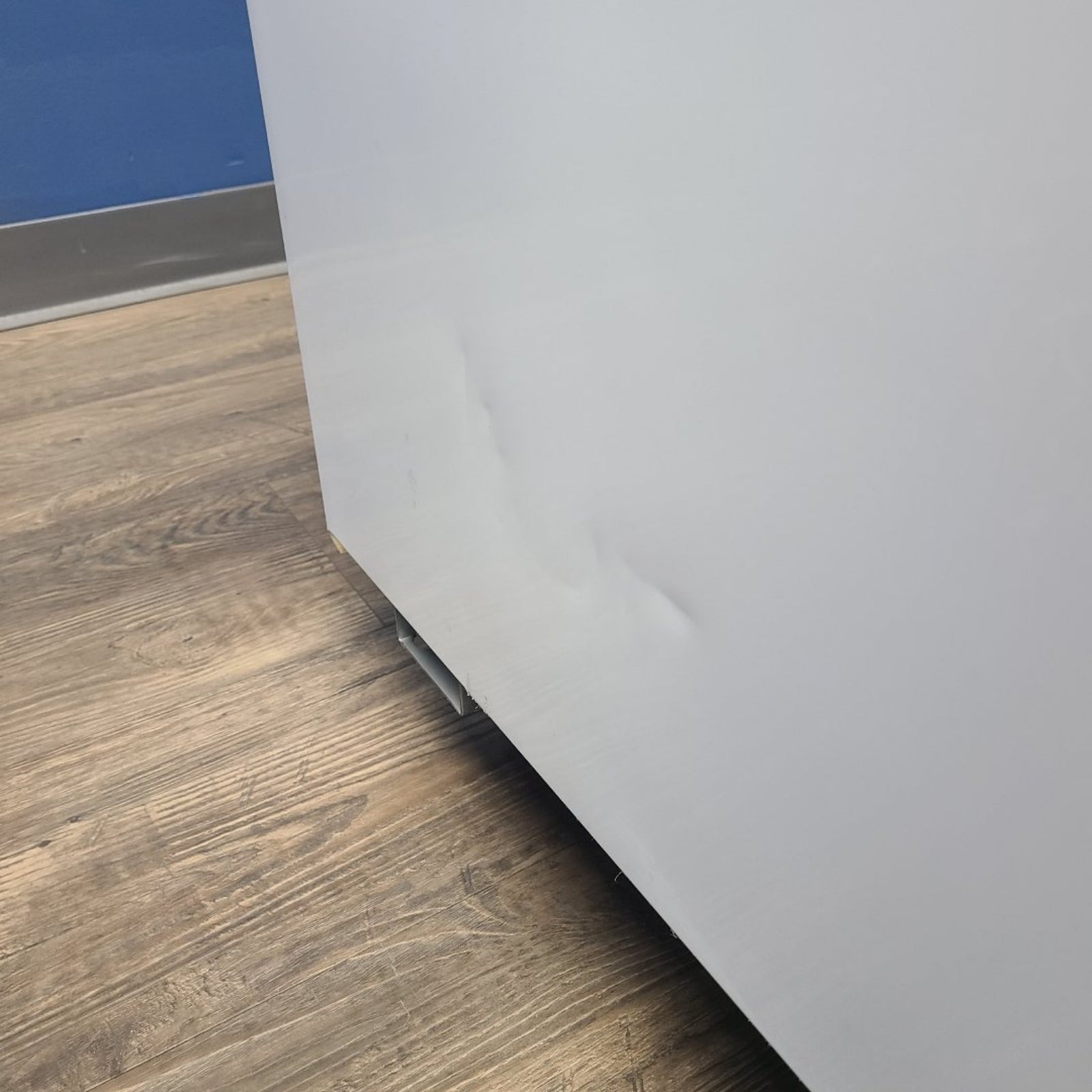 Scratch & Dent Migali Industries C-23RM-HC Merchandiser Refrigerator No. 1056281