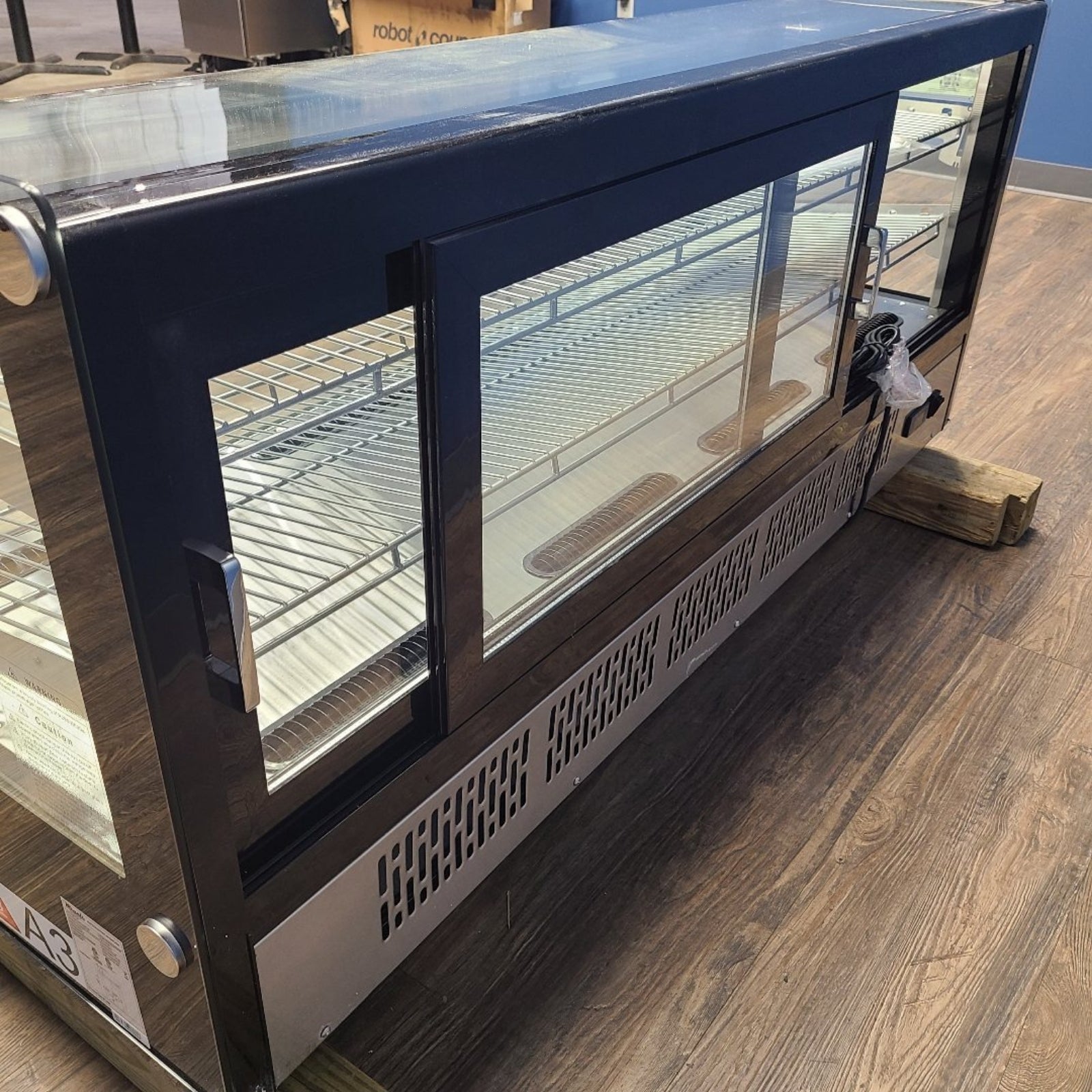 Scratch & Dent Migali Industries C-88CTC-60 Refrigerated Display Case No. 1057033