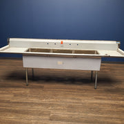 Scratch & Dent BK Resources BKS-3-24-14-24T Compartment Sink No. 1040080