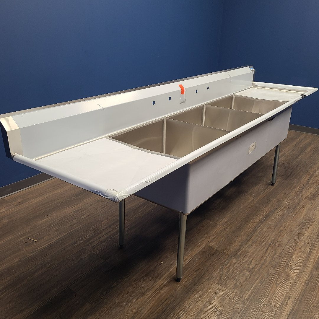 Scratch & Dent BK Resources BKS-3-24-14-24T Compartment Sink No. 1040080