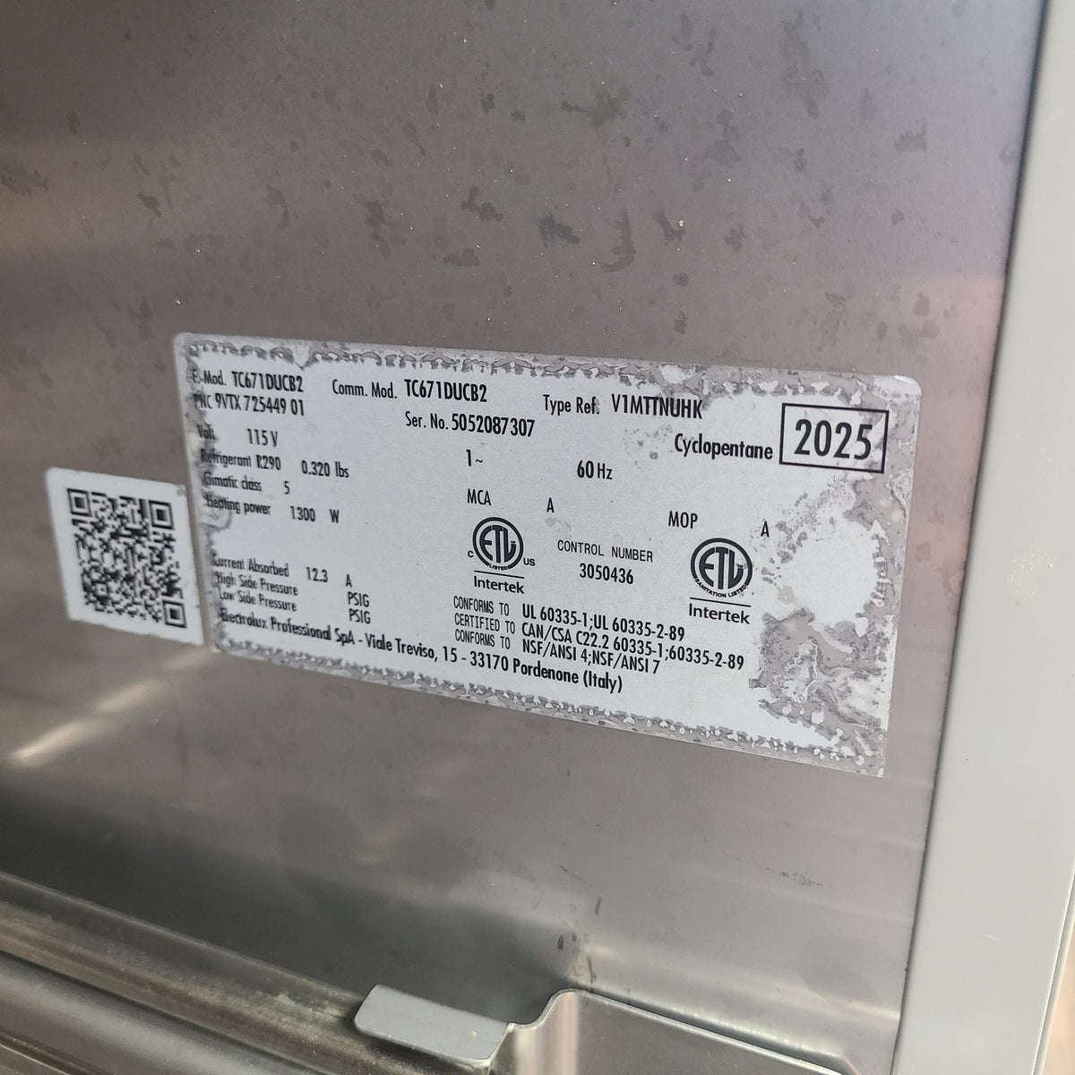 Electrolux 725449 Reach-In Refrigerator (Scratch & Dent) No. 1050760