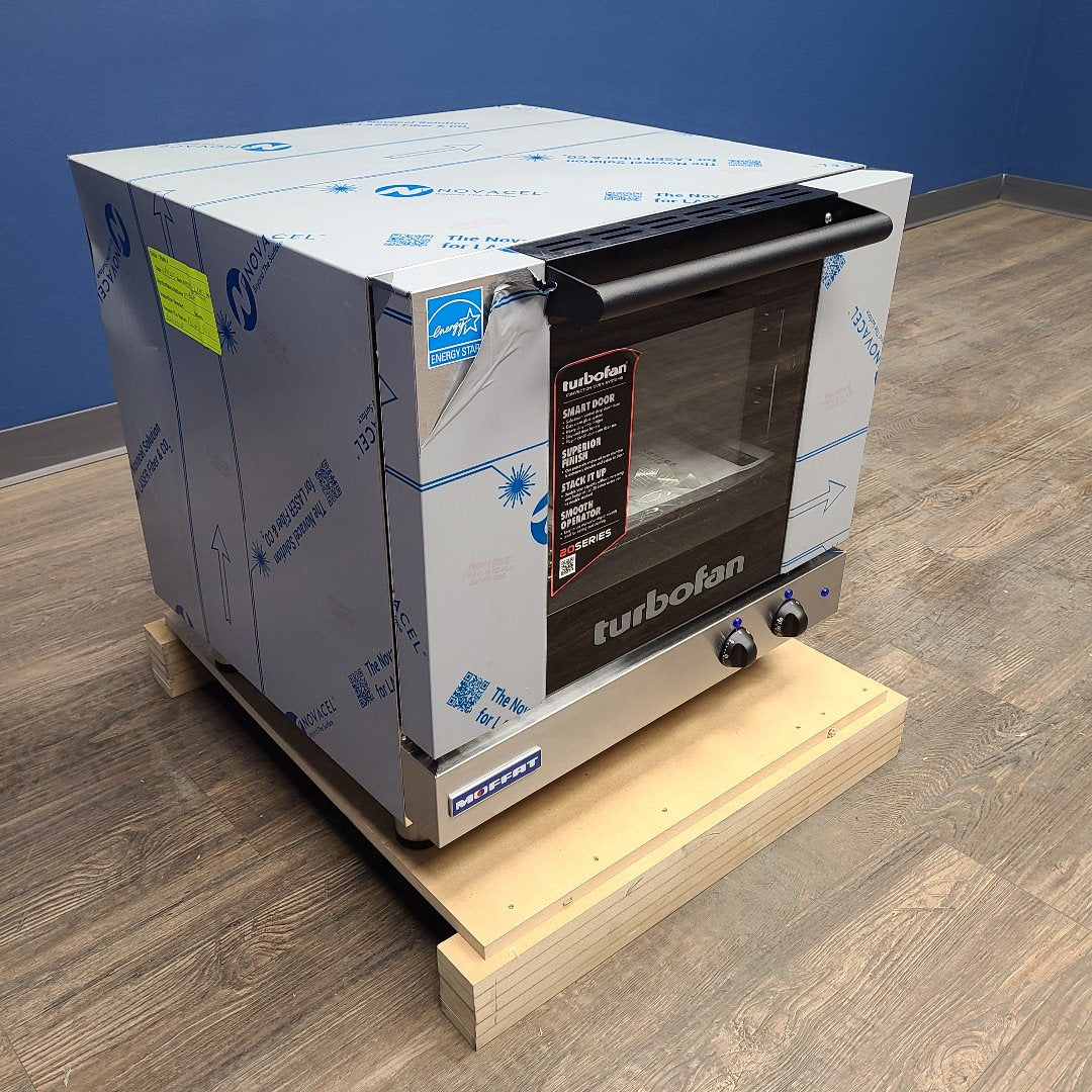 Moffat E23M3 Half Size Electric Convection Oven (Scratch & Dent 2909)