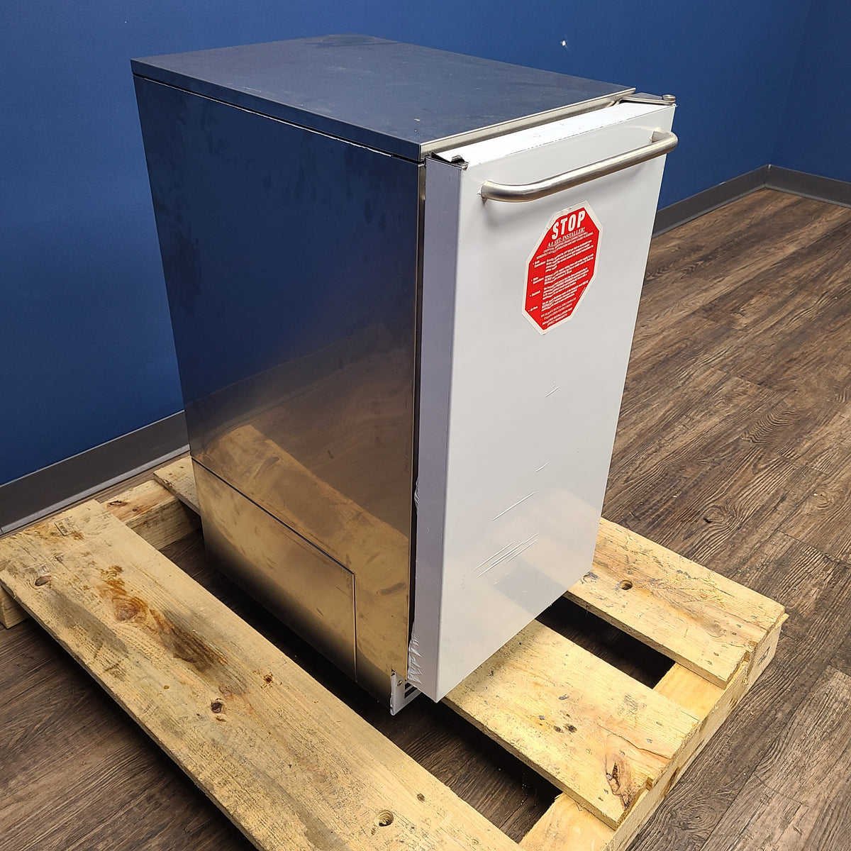 Scotsman CU50GAX-1 Undercounter Ice Maker (Scratch & Dent) No. 1081395