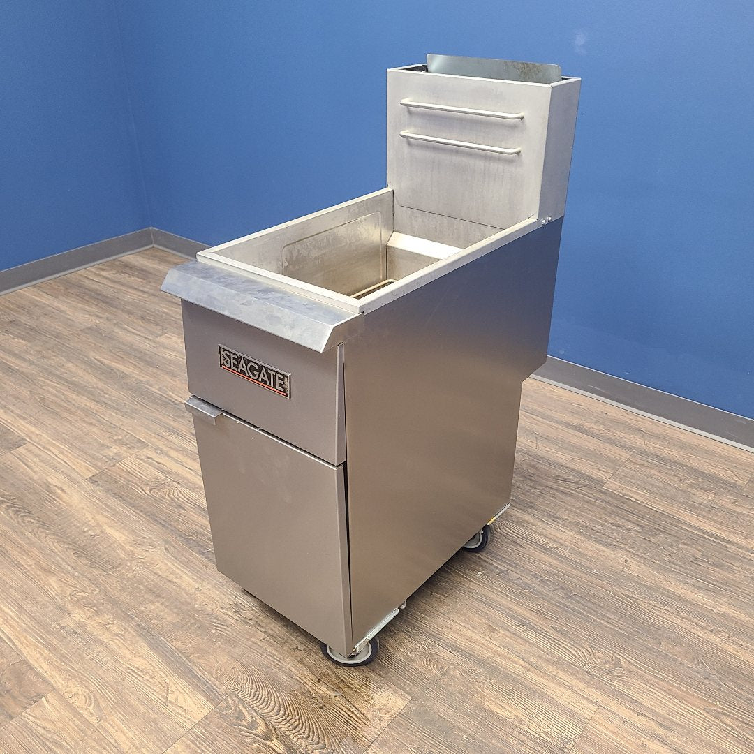 side of SEAGATE SGF-40/50NG 50 lb. Natural Gas Fryer 2