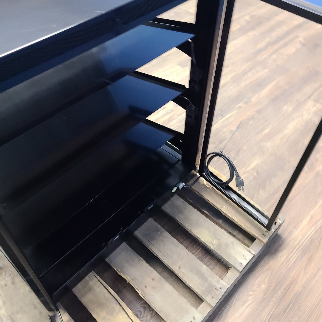Used Structural Concepts CGS2830 Non-Refrigerated Display Case No. 1054523
