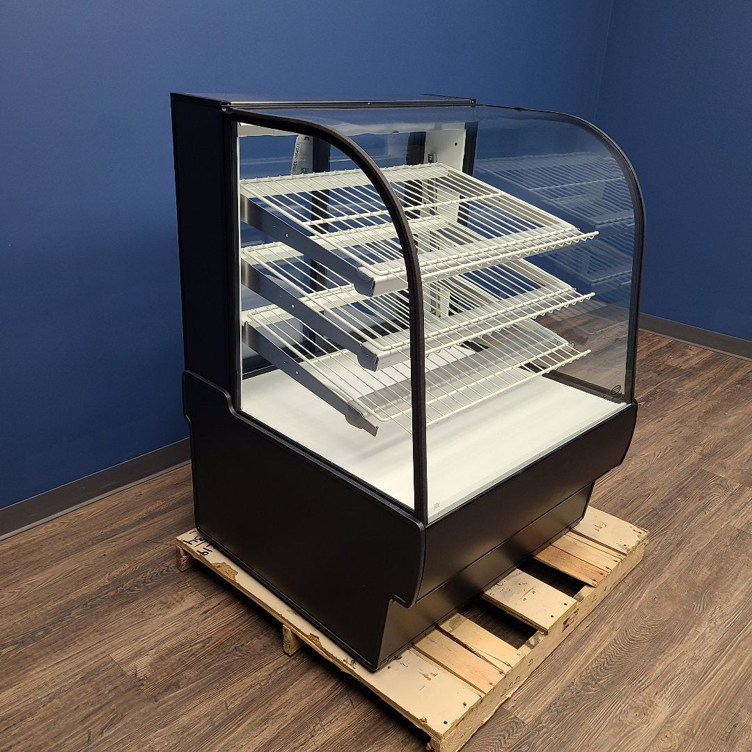 Used Federal Industries CGD3648 Non-Refrigerated Display Case No. 1054533