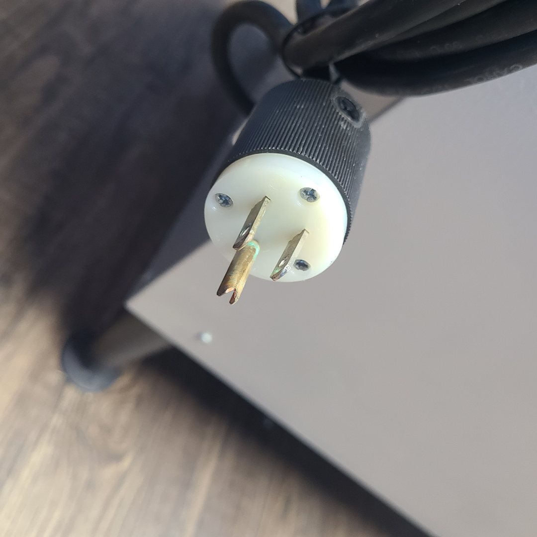 nema plug