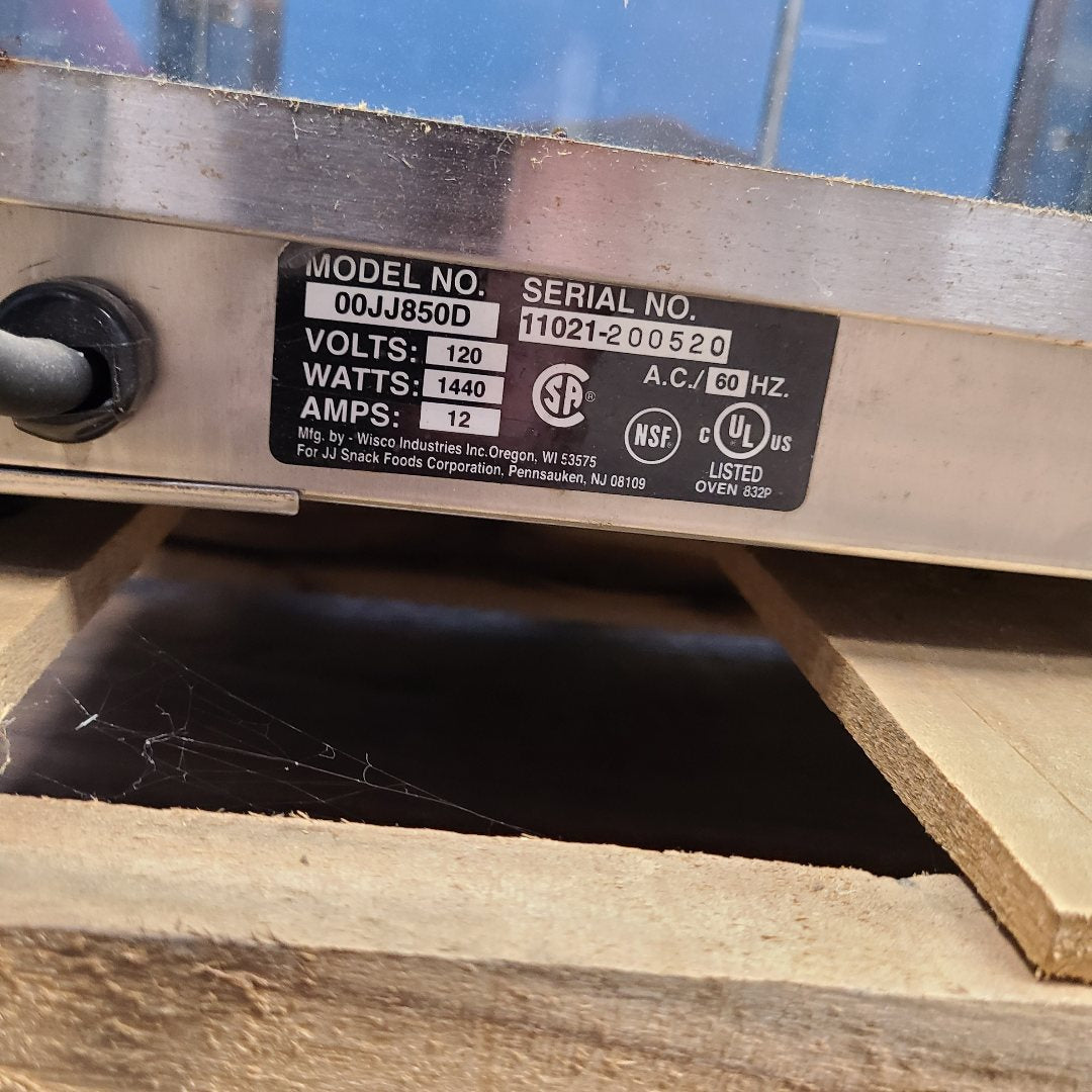 Used Wisco 00J850D Heated Display Case No. 1055937