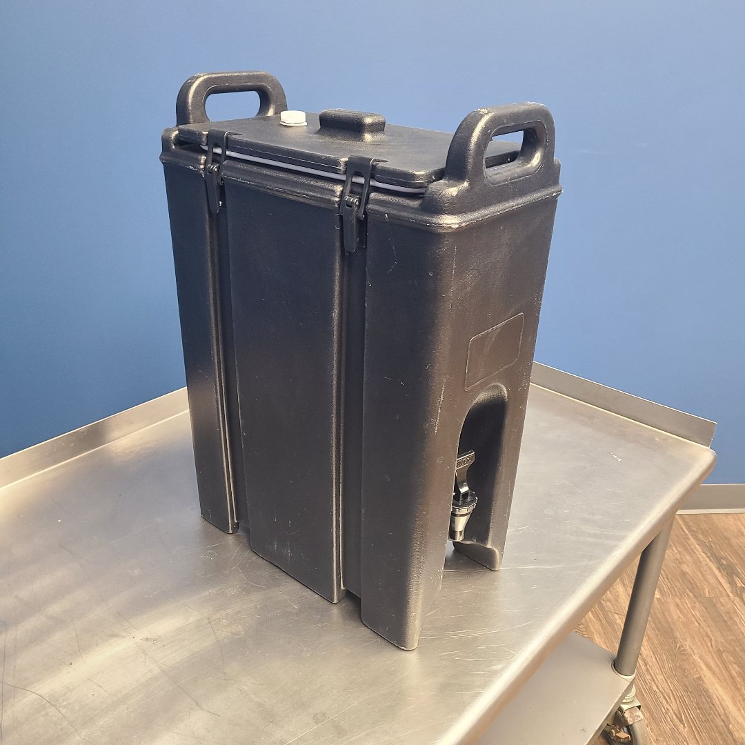 Cambro 500LCD Insulated Beverage Dispenser (Used) No. 1080972
