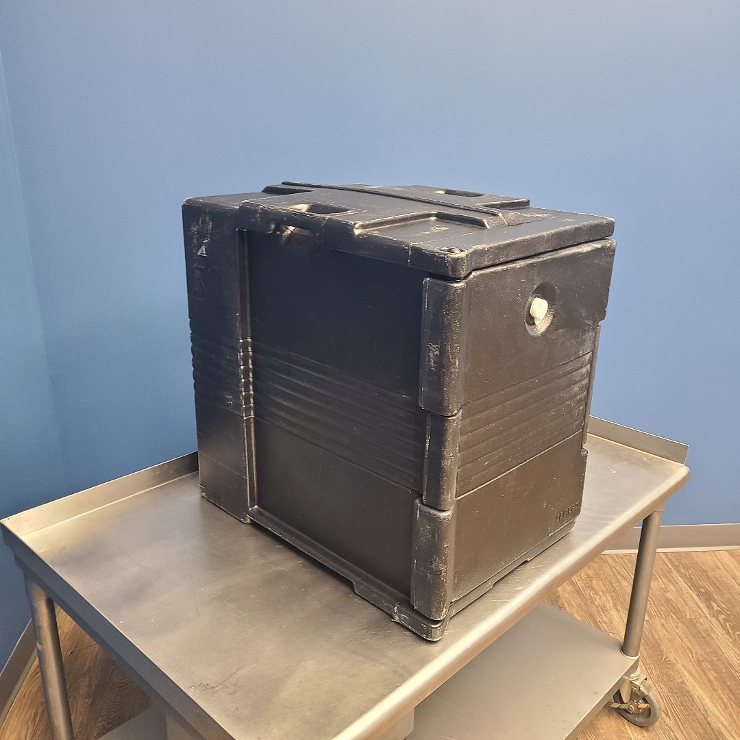 Cambro UPC400 Insulated Food Carrier (Used) No. 1080974