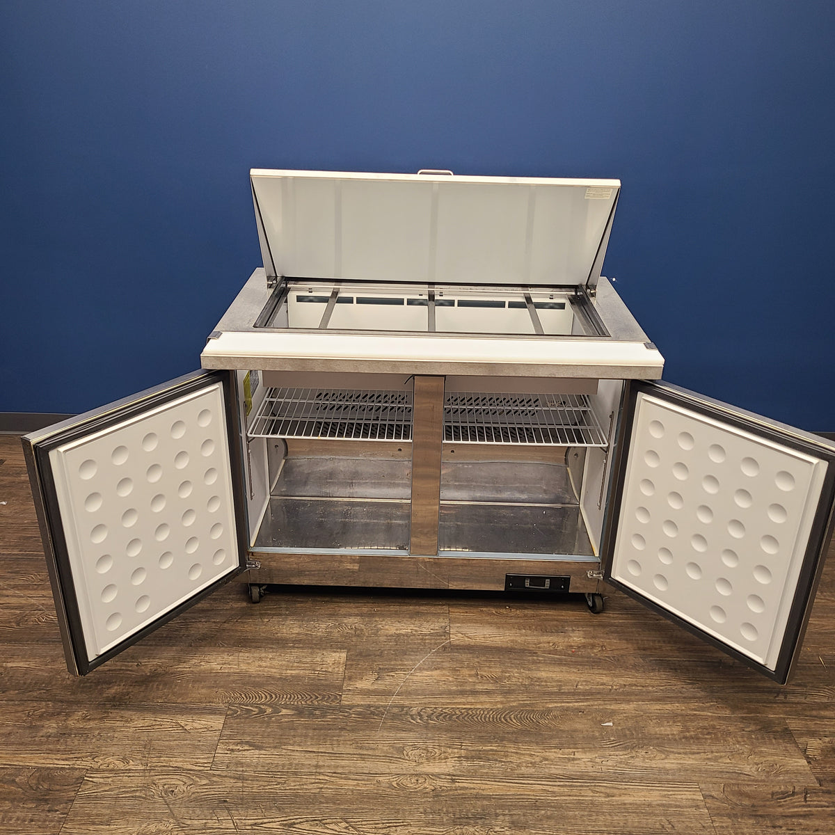 Arctic Air AMT48RZ Sandwich / Salad Prep Table (Used) No. 1092576