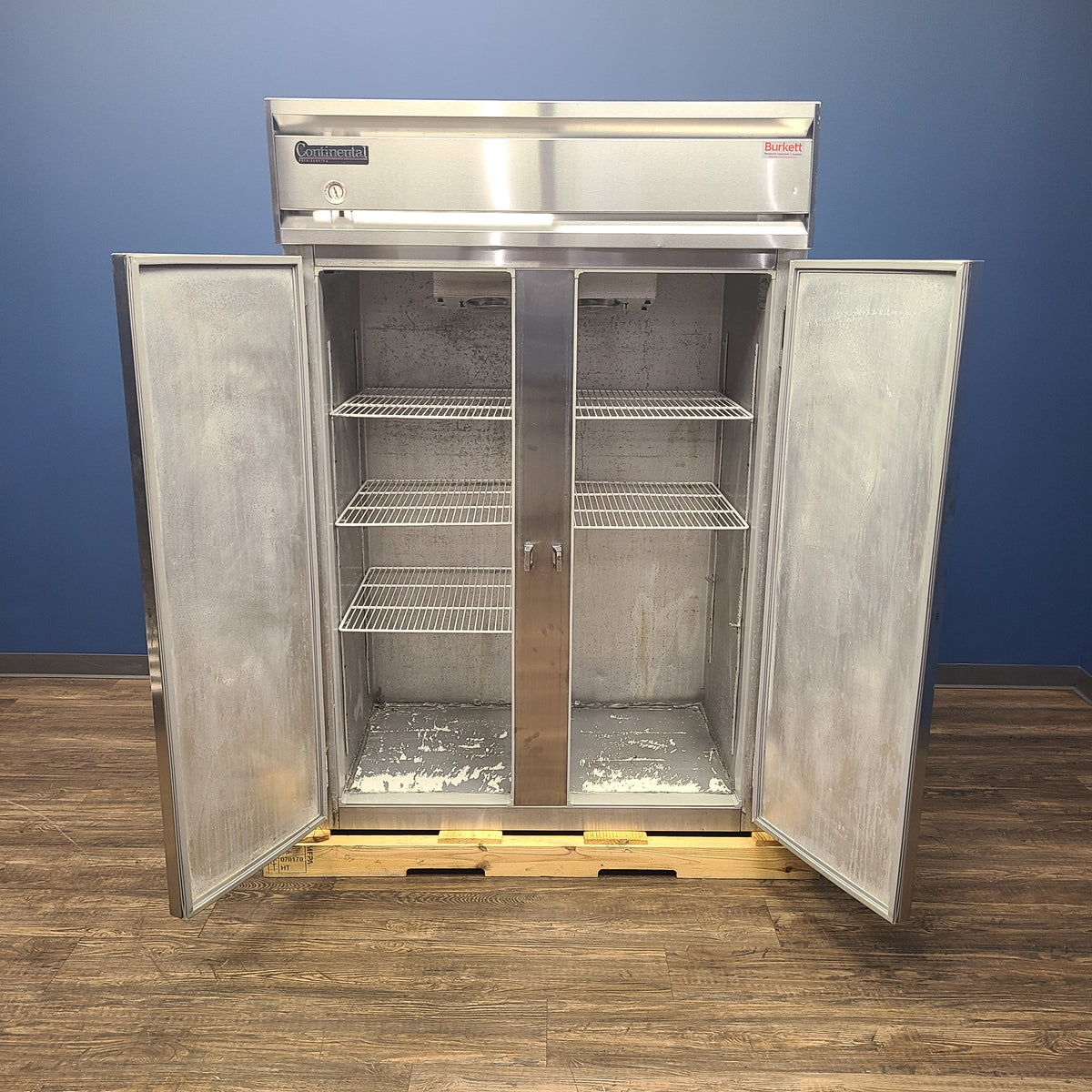Continental 2R Reach-In Refrigerator (Used) No. 850671