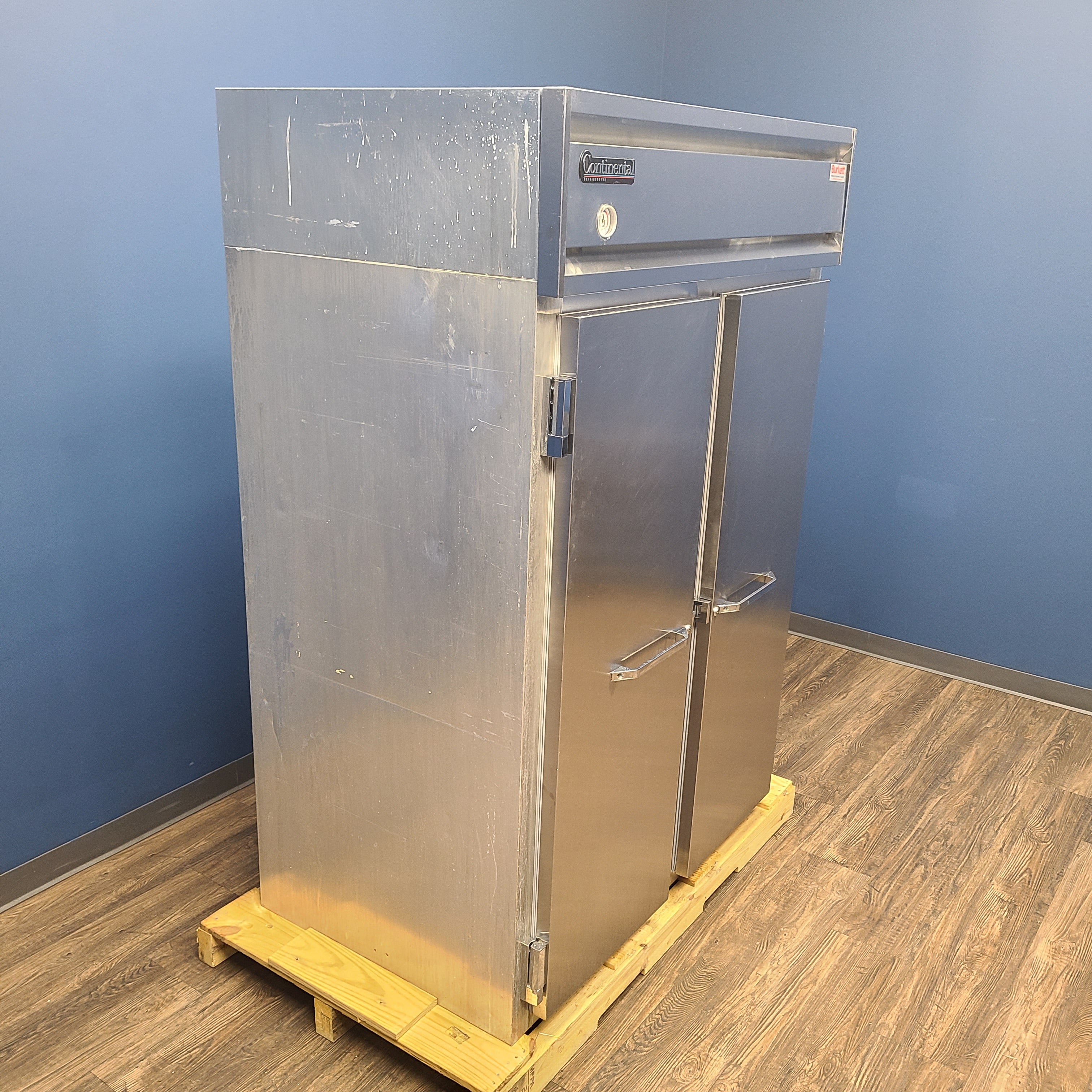 Continental 2R Reach-In Refrigerator (Used) No. 850671