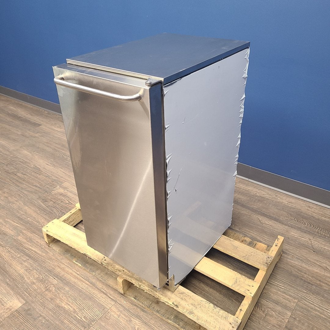 Scotsman CU50PA-1 15" 65 lb. Undercounter Gourmet Ice Machine (Demo Unit 3925)