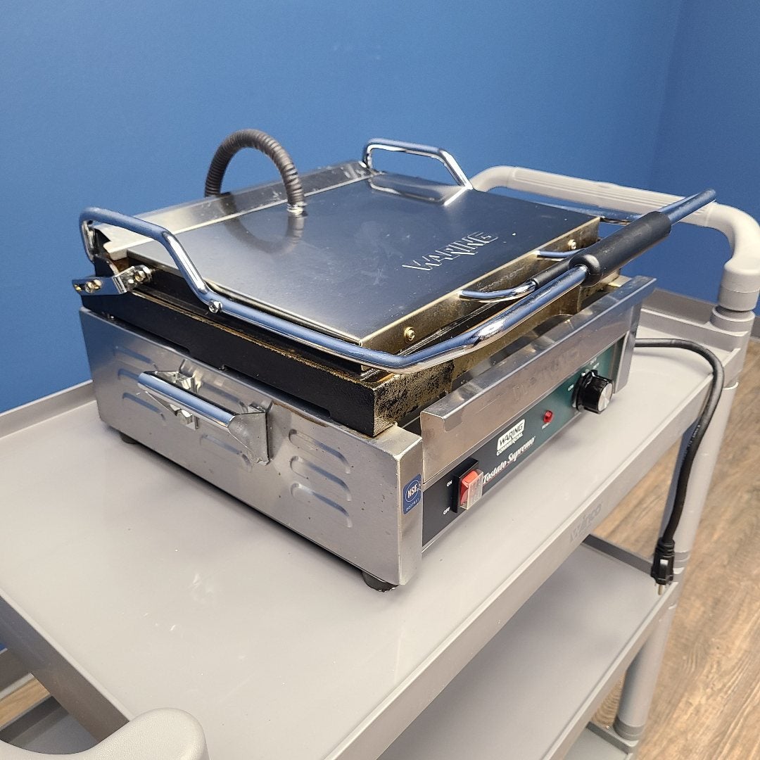Waring WFG250 Single Countertop Sandwich / Panini Grill (Demo Unit 2724)