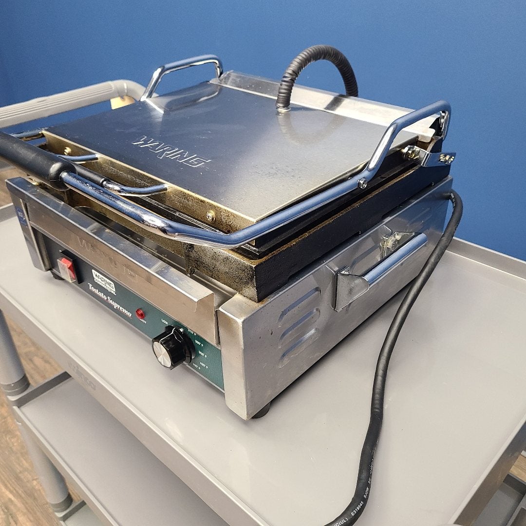 Waring WFG250 Single Countertop Sandwich / Panini Grill (Demo Unit 2724)