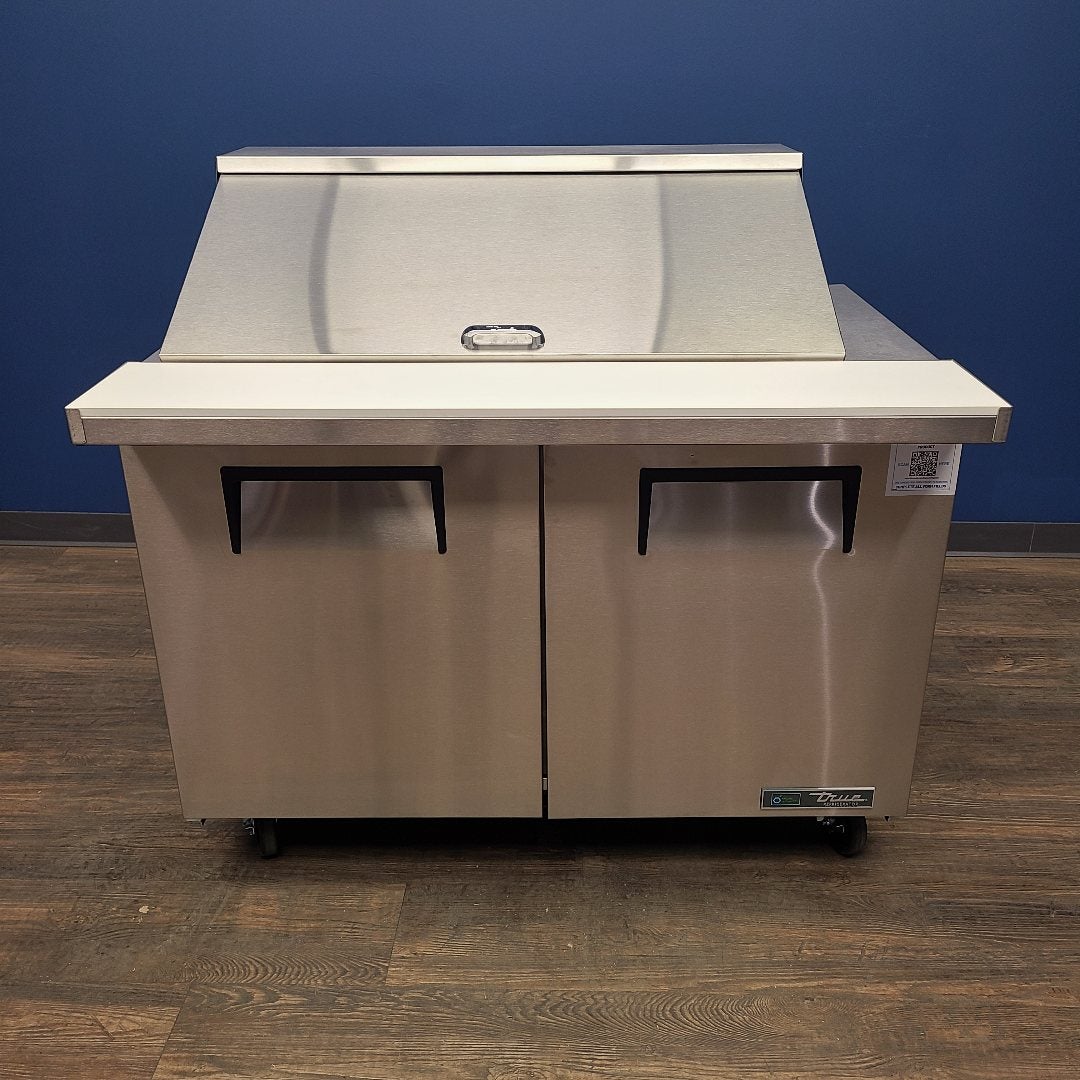 True TSSU-48-18M-B-HC 48" 2 Door Sandwich Prep Table (Floor Model 8982)