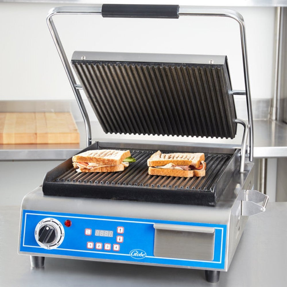 Globe GPG14D 14" Grooved Cast Iron Sandwich Grill