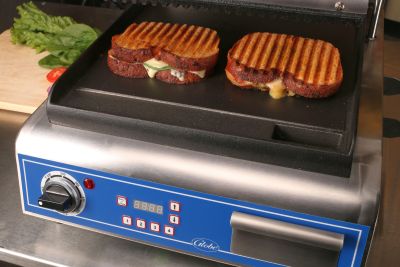 Globe GPGS14D 14" Grooved & Smooth Cast Iron Sandwich Grill