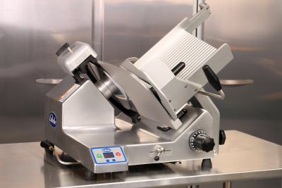 Globe SG13A 13" Premium Heavy Duty Automatic Slicer | 120V