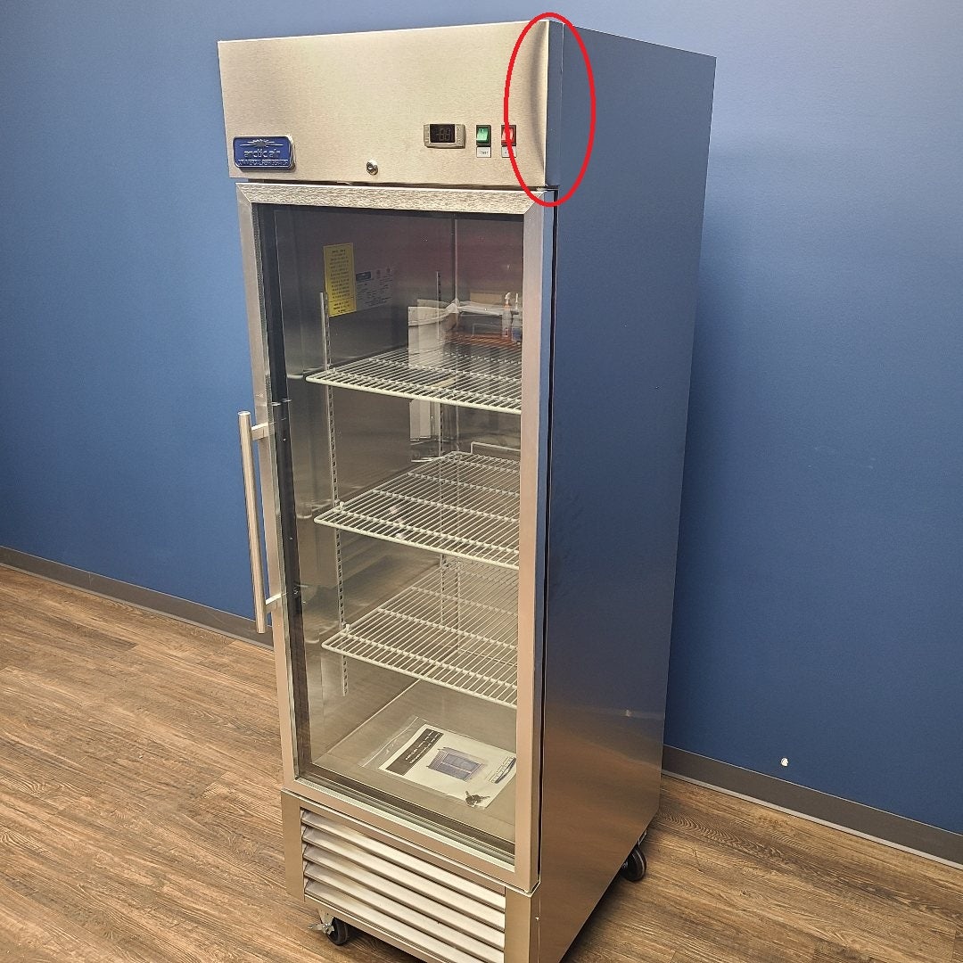 Arctic Air AGR23 27" 1 Door Glass Commercial Refrigerator (Scratch & Dent 8089)