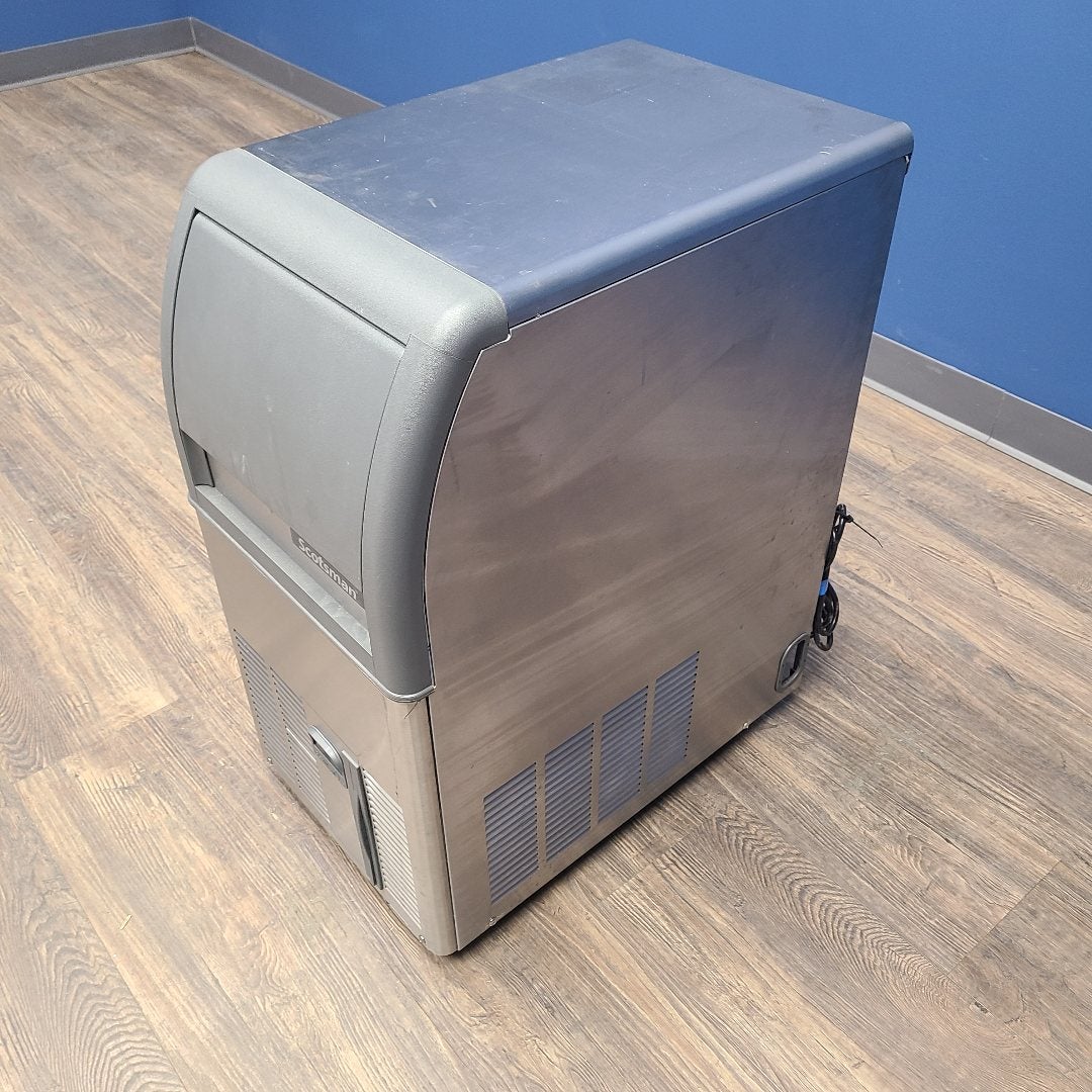 Scotsman CU0515GA-1 15" 84 lb. Undercounter Ice Maker (Scratch & Dent 0154)