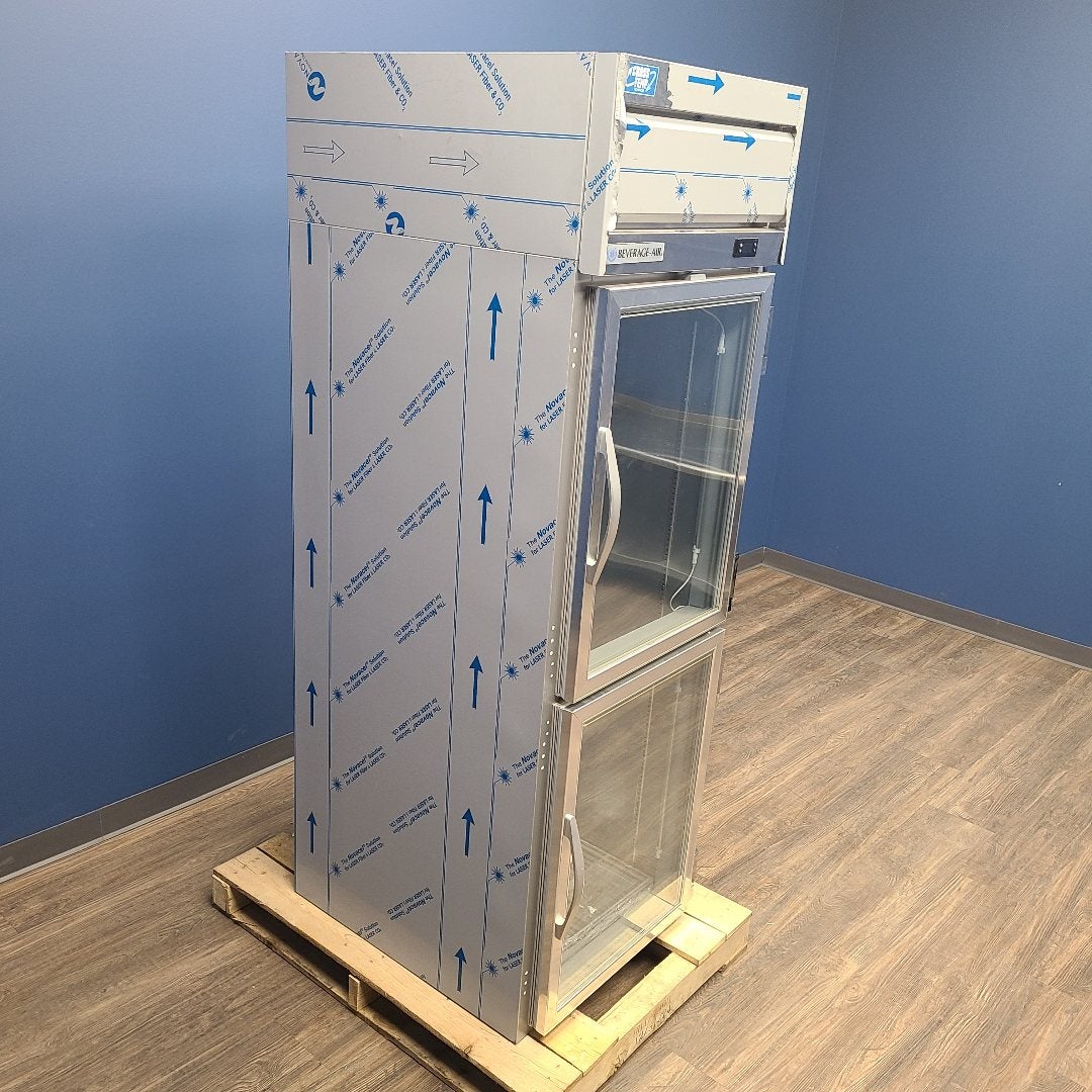 Beverage-Air CT1HC-1HG 2 Glass Door Reach-In Convertible Reach-In Refrigerator / Freezer (Scratch & Dent 1137)