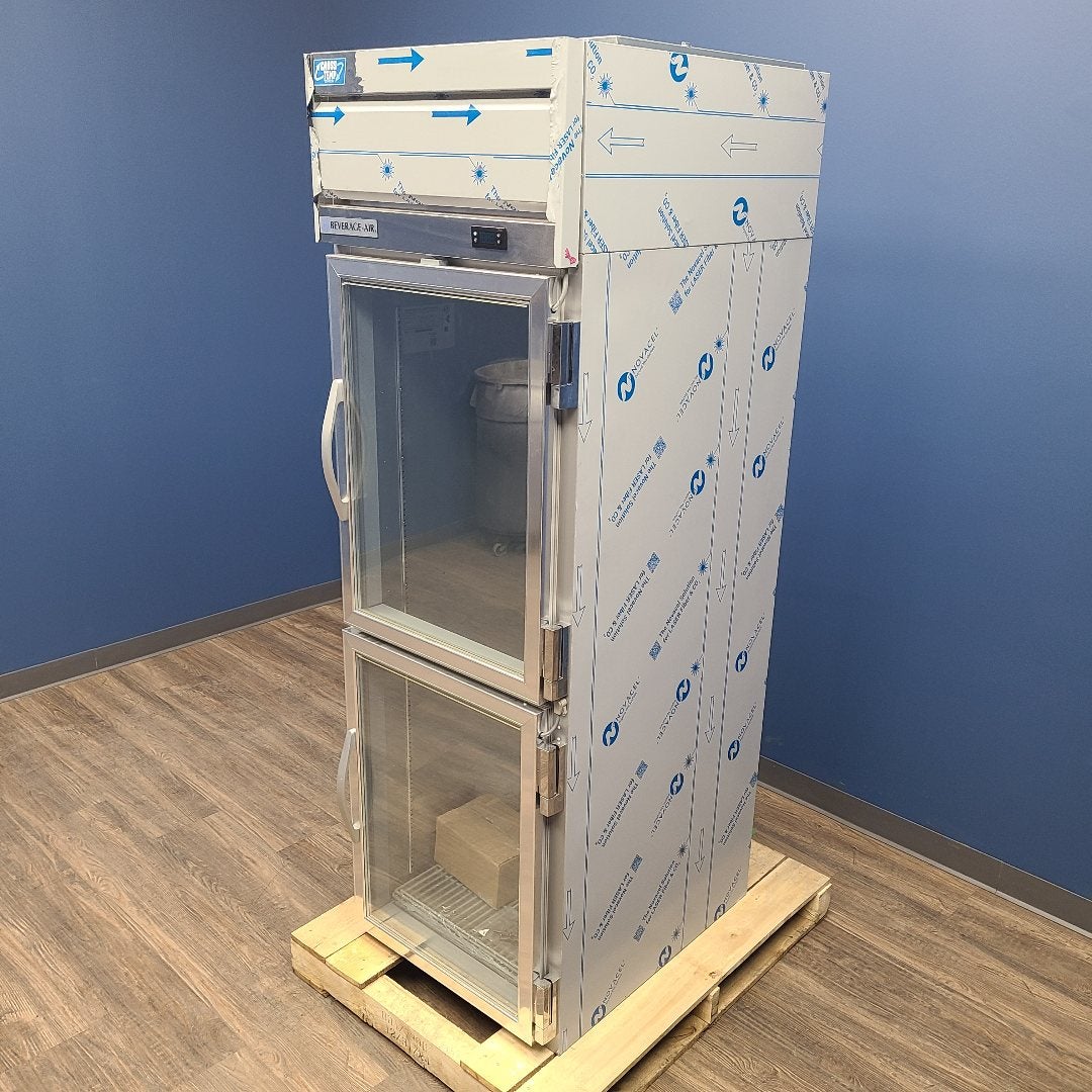 Beverage-Air CT1HC-1HG 2 Glass Door Reach-In Convertible Reach-In Refrigerator / Freezer (Scratch & Dent 1137)