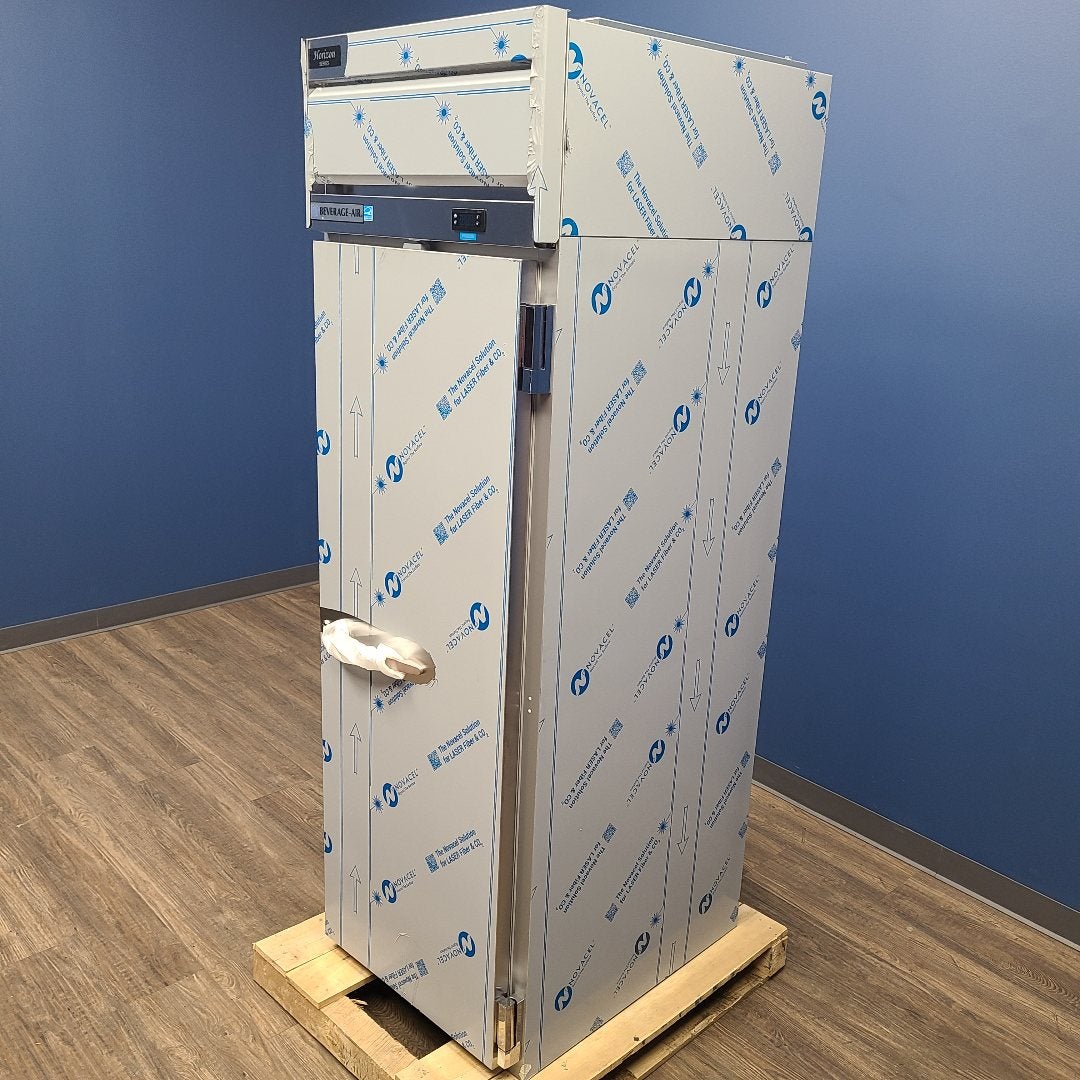 Beverage Air HFS1HC-1S 26" One Door Reach-In Freezer (Scratch & Dent 0351)