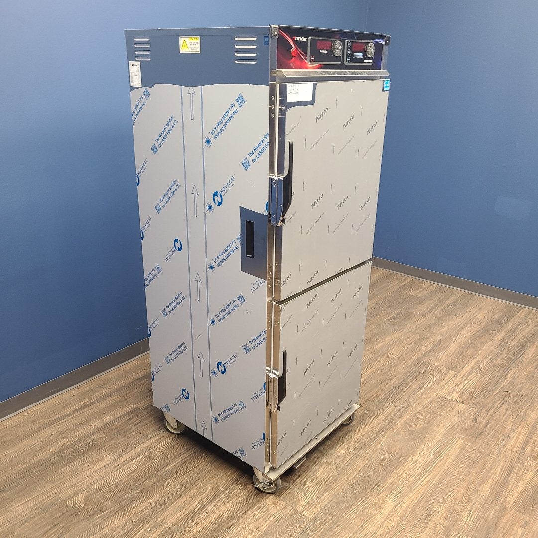 Cres Cor H137WSUA12D15A Full Size Mobile Heated Cabinet (Scratch & Dent 7001)