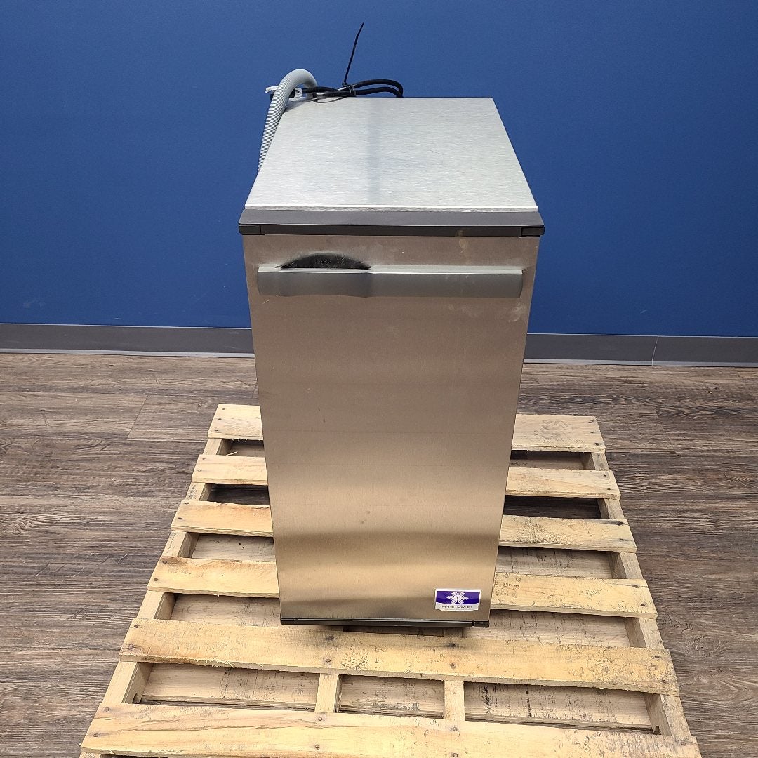 Manitowoc UCP0050A-161 15" Undercounter Ice Maker w/ Bin (Scratch & Dent 0751)