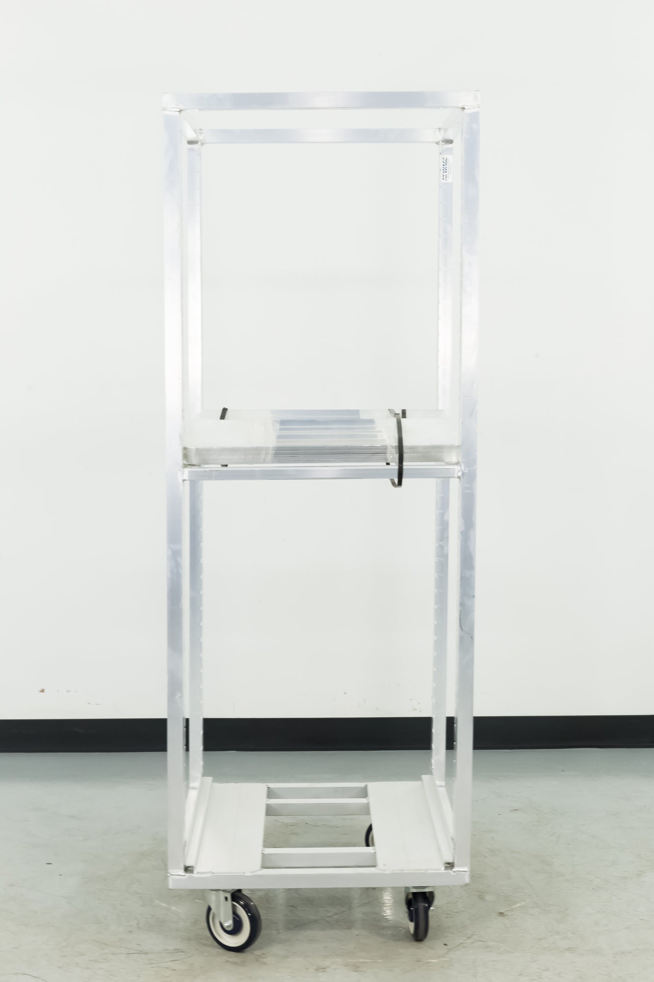 New Age 1655 13-Sheet Mobile Pan Rack (Scratch & Dent)
