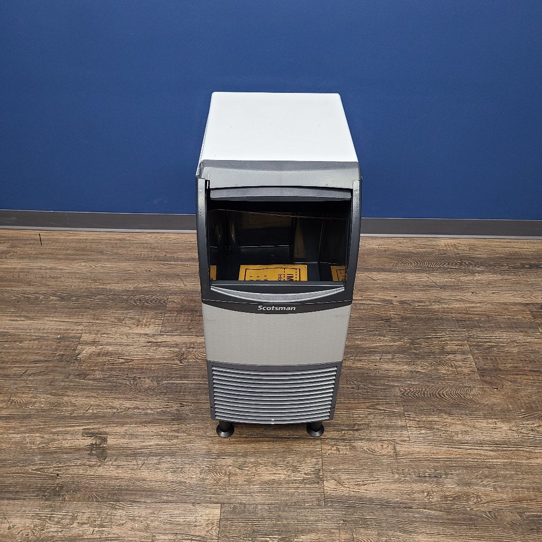 Scotsman CU0415MA-1 Undercounter Ice Machine w/ Ice Bin (Scratch & Dent 2021)