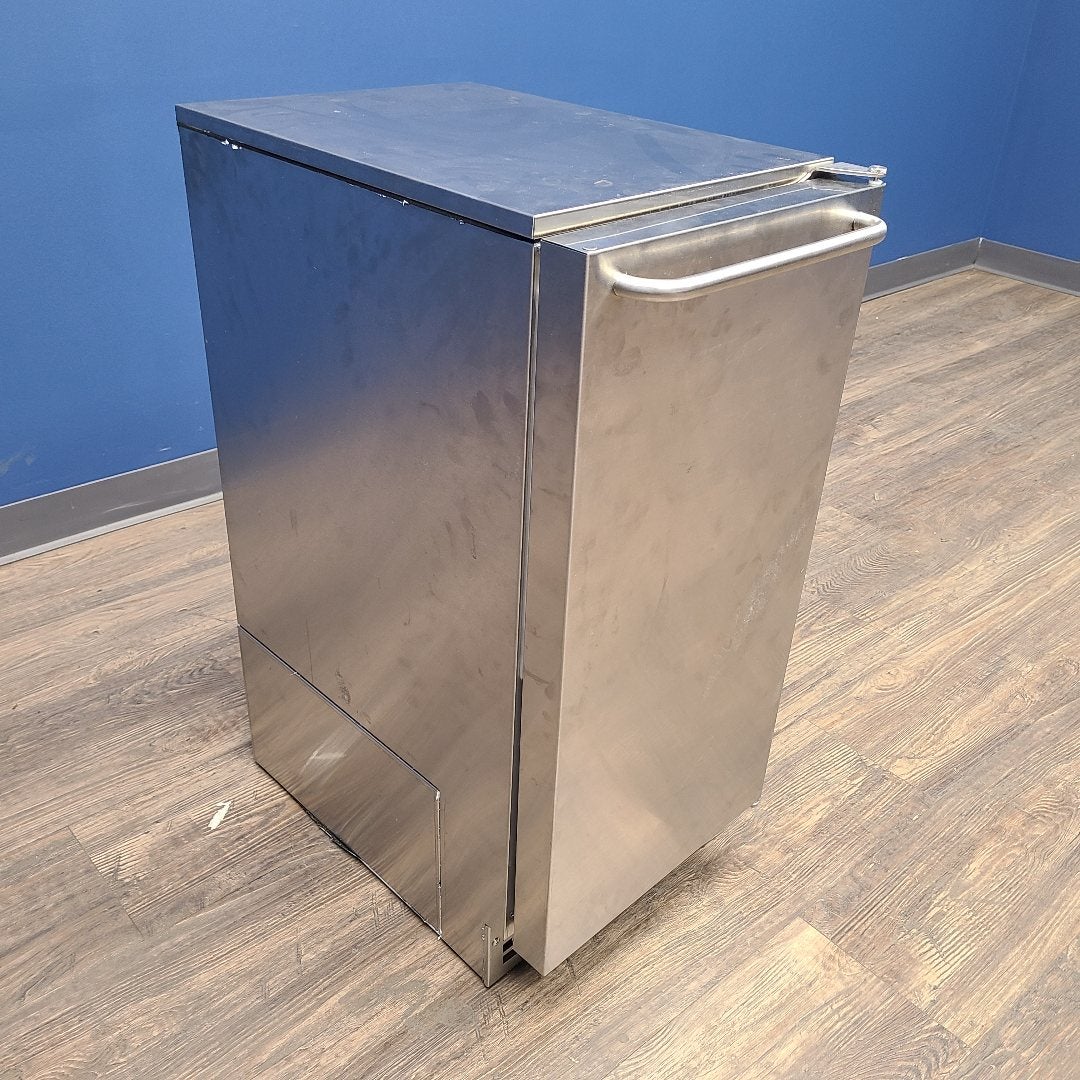Scotsman CU50PA-1 15" 65 lb. Undercounter Gourmet Ice Machine (Scratch & Dent 6212)
