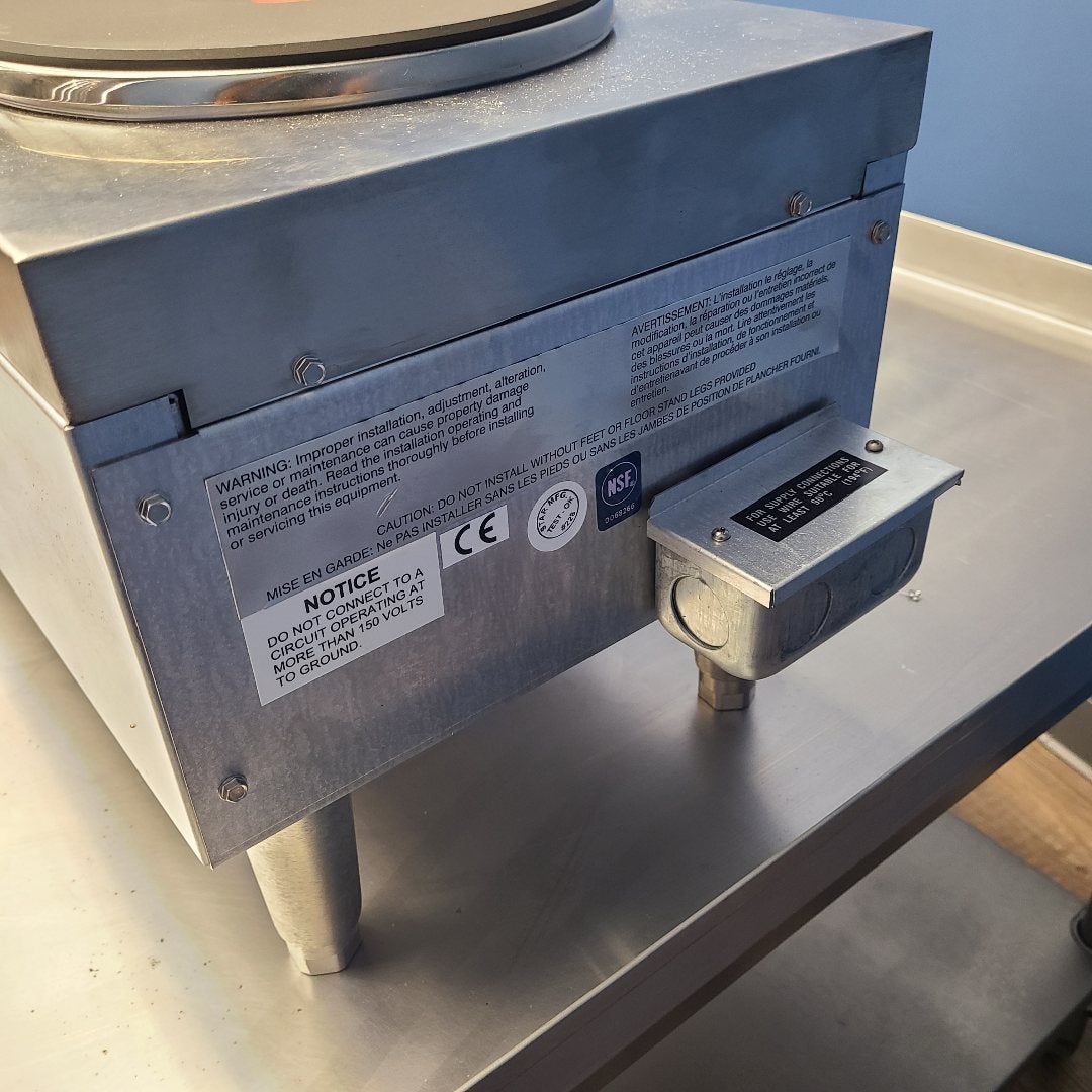 Star 502FF 2 Burner Electric Countertop Hot Plate (Scratch & Dent 0010)