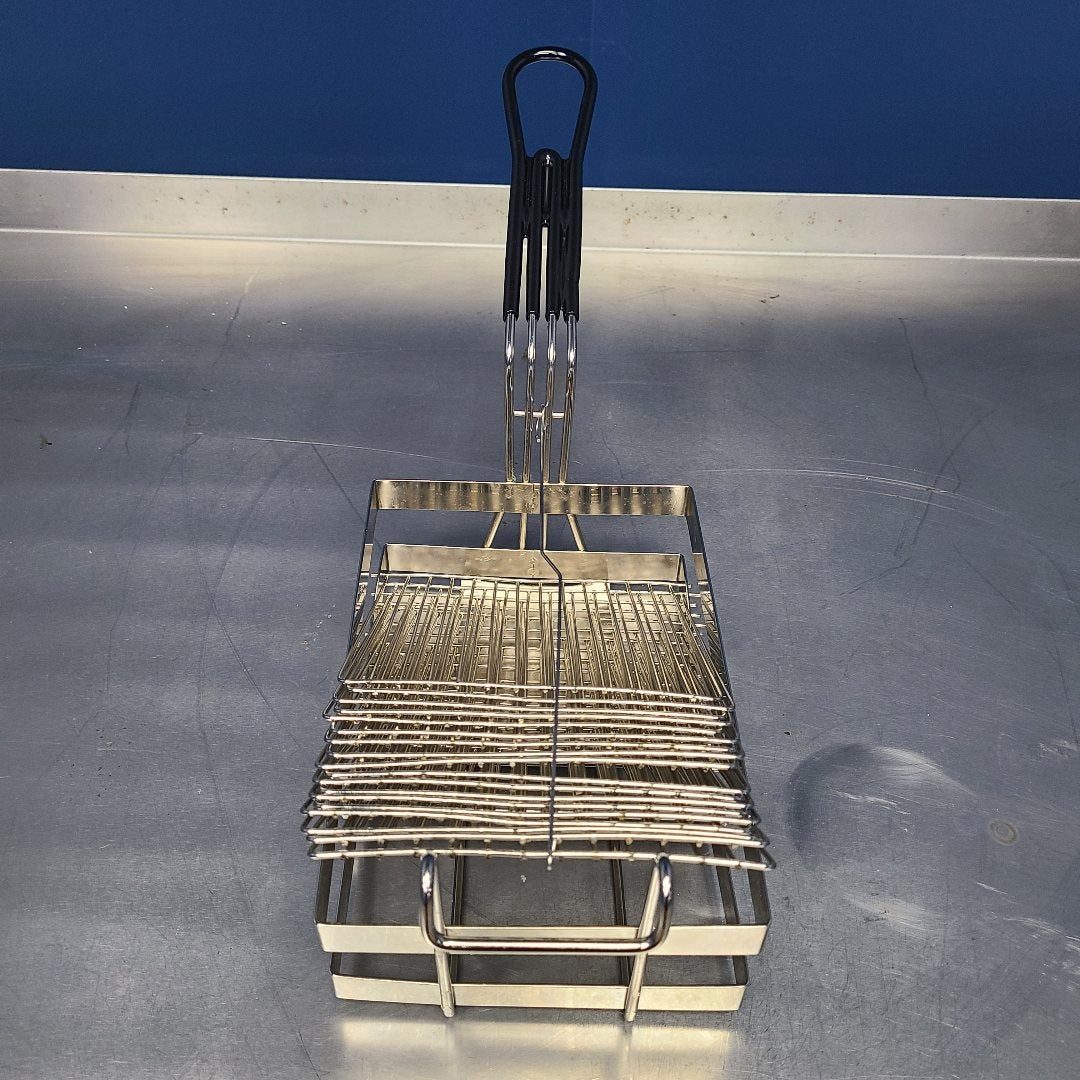 Winco TB-18 18 Shell Tostada Fryer Basket (Scratch & Dent 1)