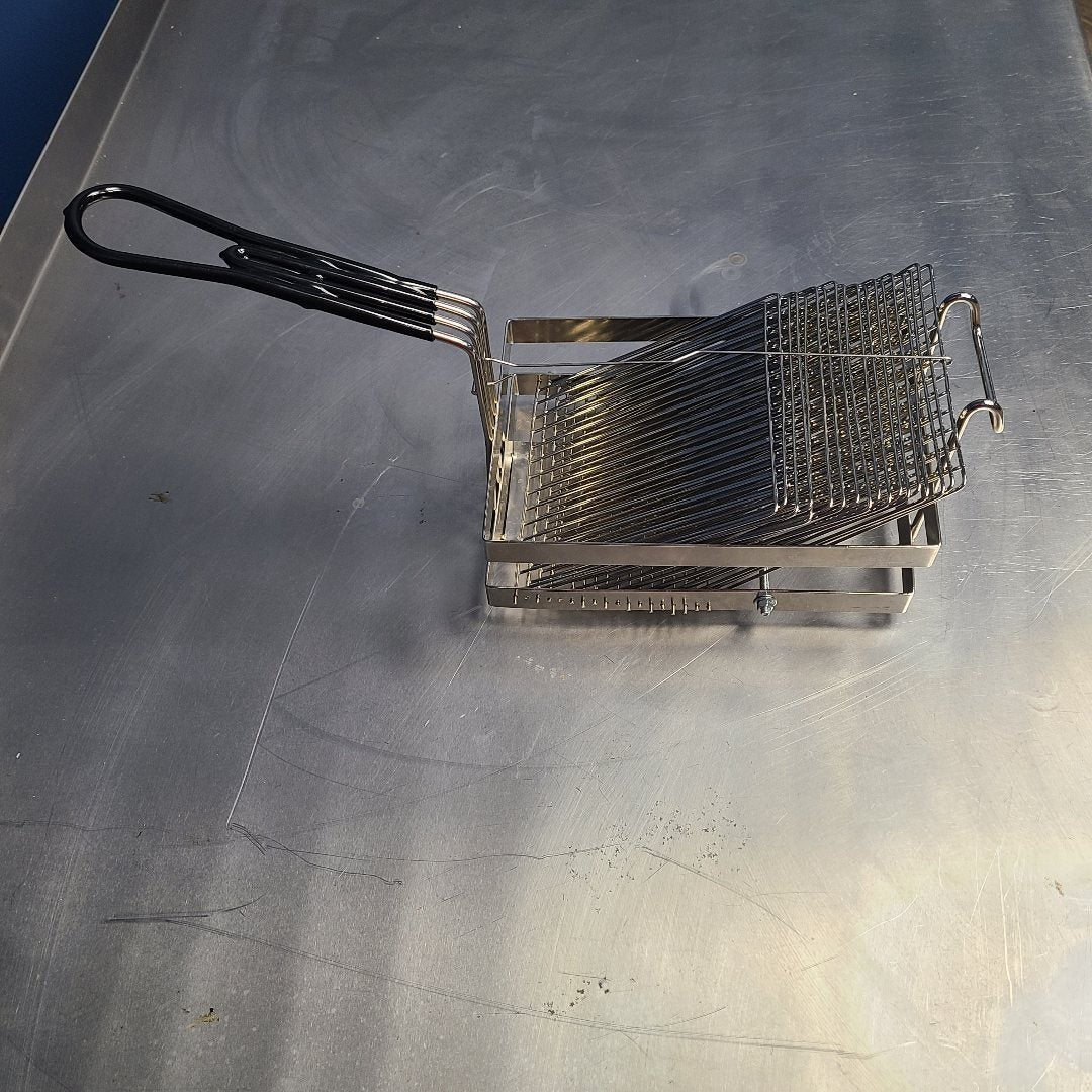 Winco TB-18 18 Shell Tostada Fryer Basket (Scratch & Dent 1)